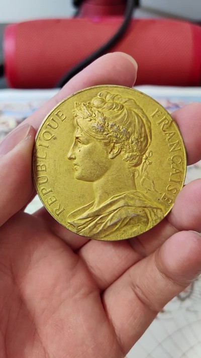 橡树集藏-006场 海纳百川 法国玛丽安娜商业银镀金章  直径：50mm  重量：63.3gr 边铭：丰饶角➕银标