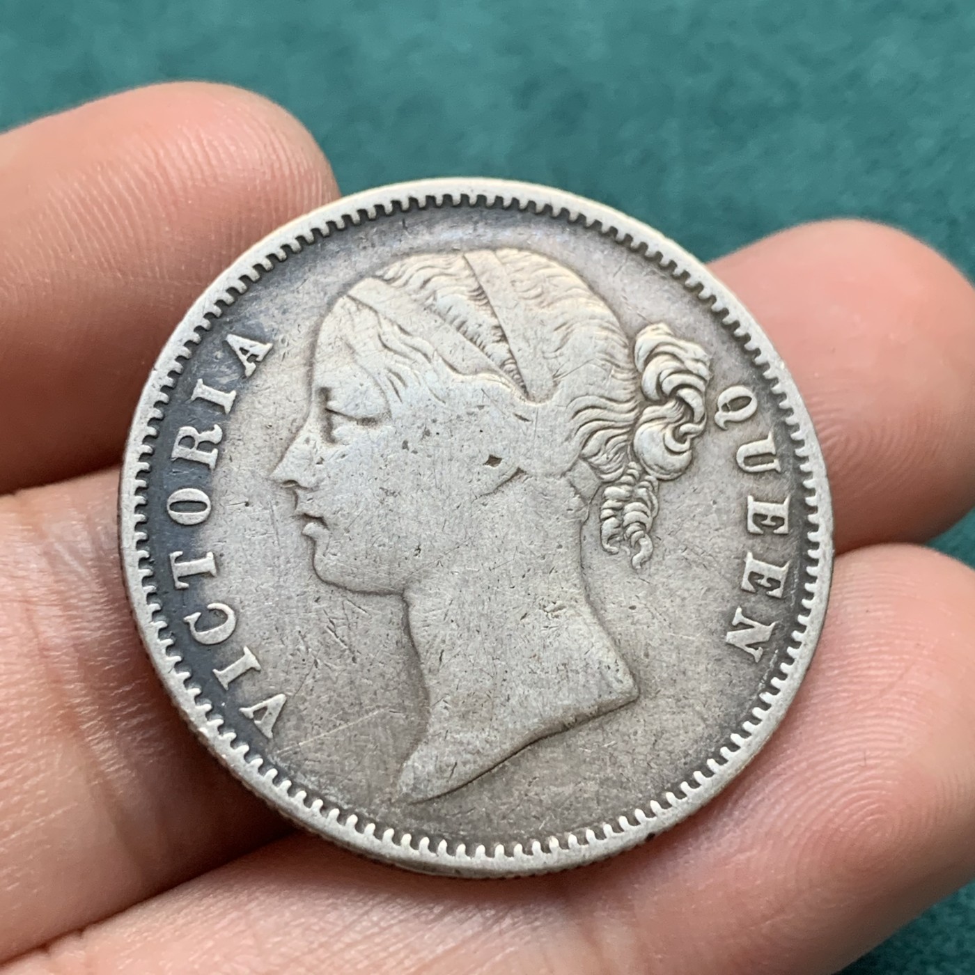 《竞宝斋》第180场-周日，周一2场 (全场包邮) 1840英属印度维多利亚1卢比银币