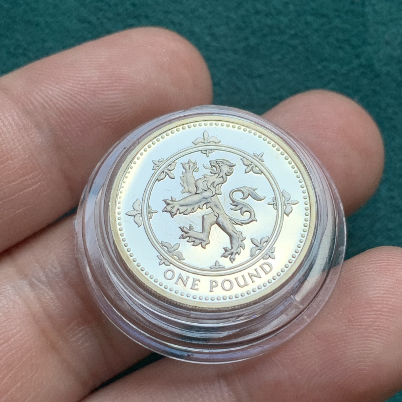 《竞宝斋》第180场-周日，周一2场 (全场包邮) 英国1999年1英镑银币 盒证齐全