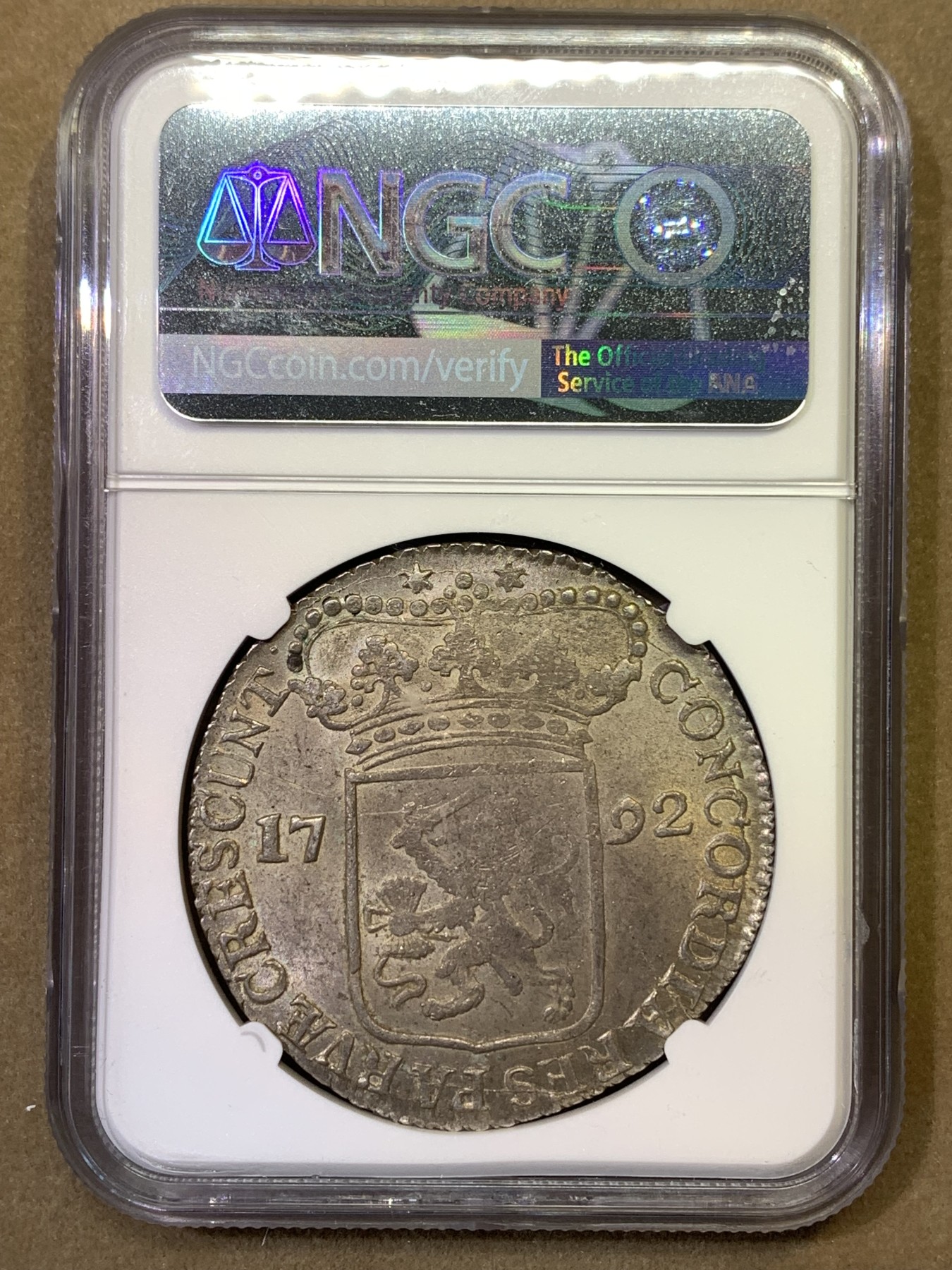 《竞宝斋》第180场-周日，周一2场 (全场包邮) NGC UNC 荷兰泽兰省1792年武士1杜卡特大银币 原味包浆 未见清洗