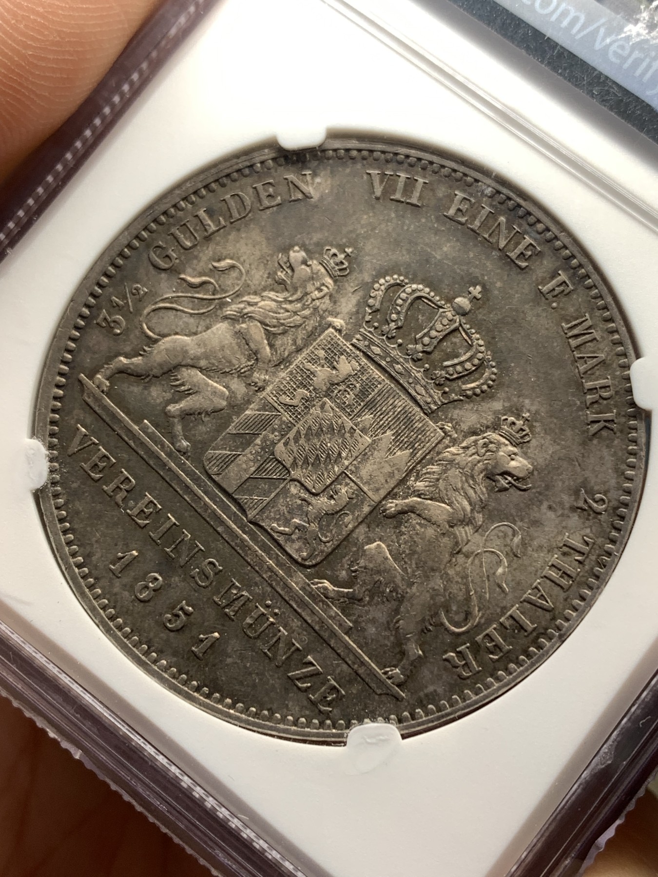 《竞宝斋》第180场-周日，周一2场 (全场包邮) NGC-AU55 1851年德国巴伐利亚双师2泰勒银币，原味包浆。