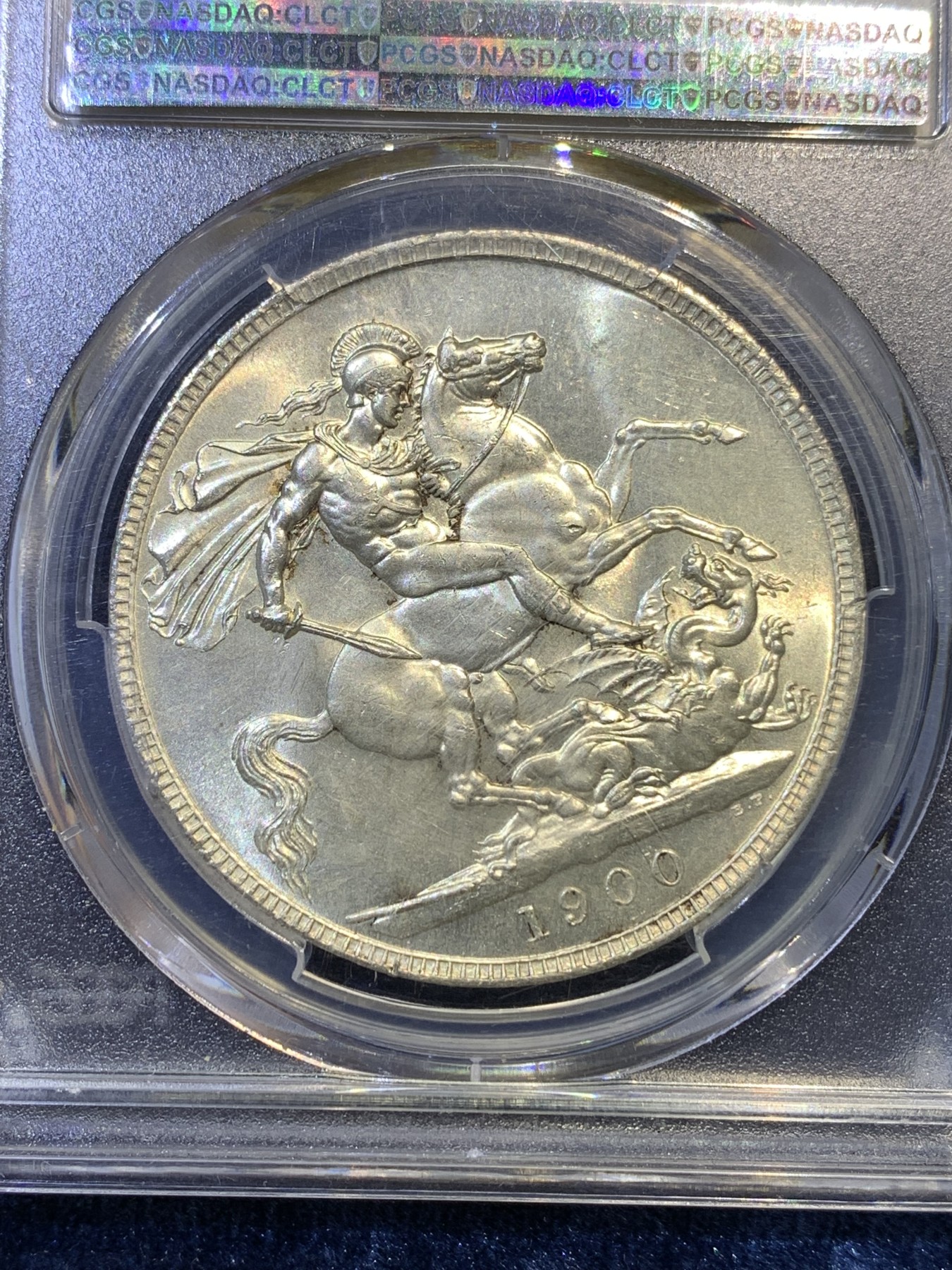 《竞宝斋》第180场-周日，周一2场 (全场包邮) PCGS-MS63＋ 英国维多利亚 1900 LXIV版披纱马剑 P盒63分给个＋号明显是在压分 高分难得 现在送P时间长 好东西不要错过