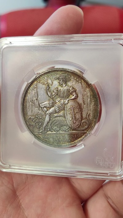 橡树集藏-006场 海纳百川 1821法国巴黎瑞士慈善社屠龙者银章 直径：34mm 重量：19.67gr 边铭无  原铸好品相 评级首选