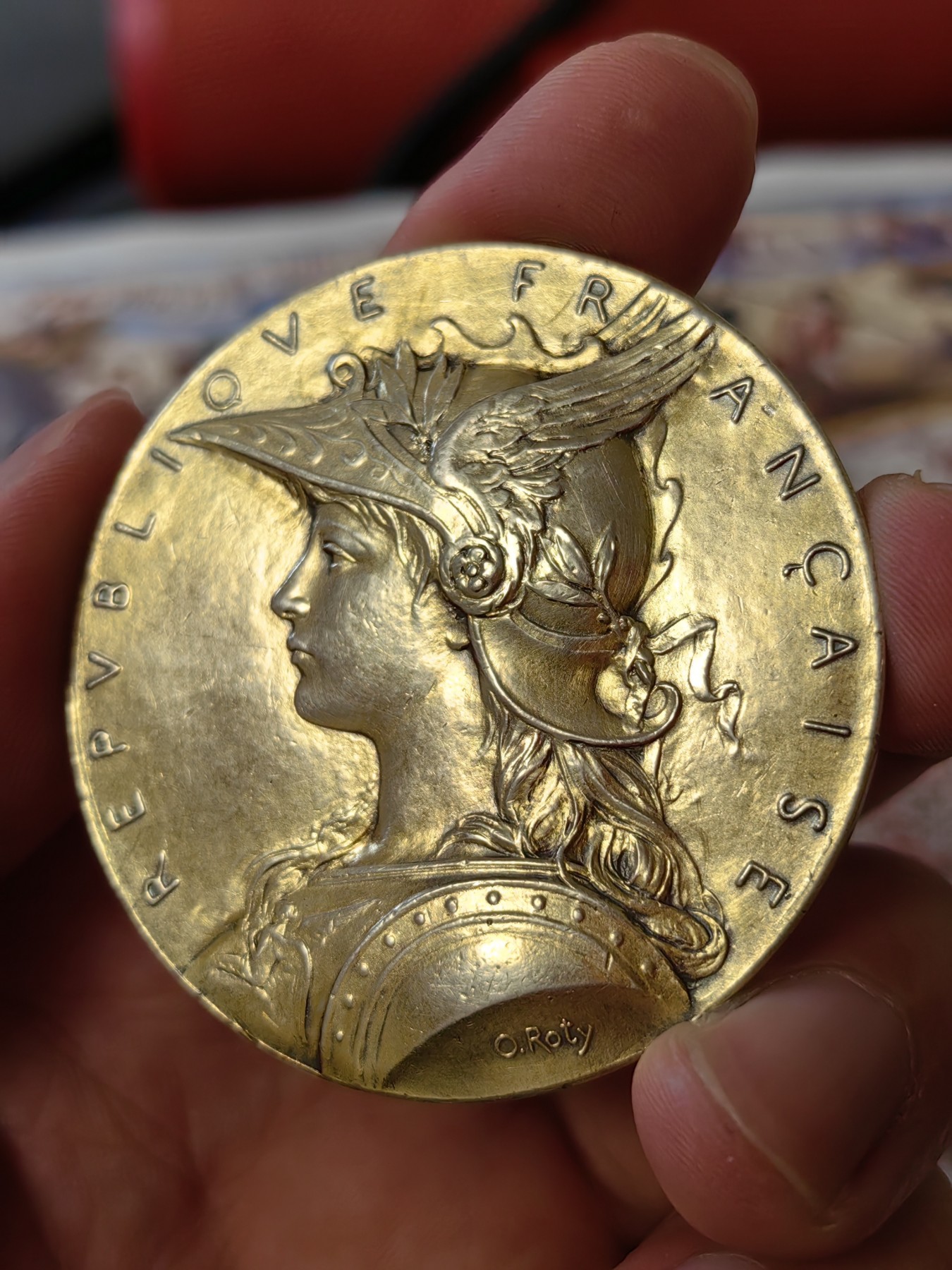 橡树集藏-006场 海纳百川 法国玛丽安娜戎装大版银镀金章  直径：51mm  重量： 边铭：65.3gr 丰饶角加银标