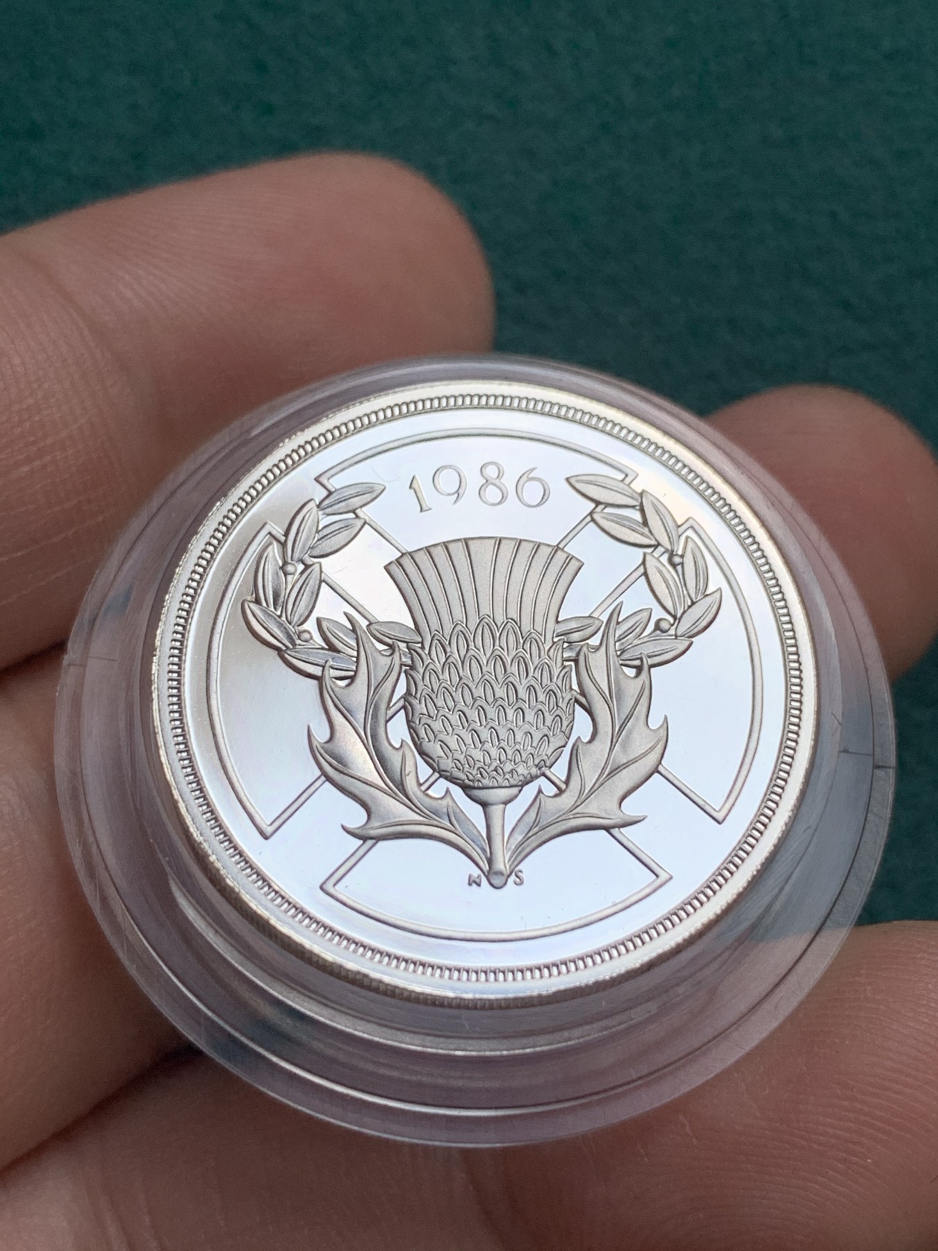 《竞宝斋》第180场-周日，周一2场 (全场包邮) 英国1986年2镑精制纪念银币PROOF， 原盒证，首枚2英镑纪念币