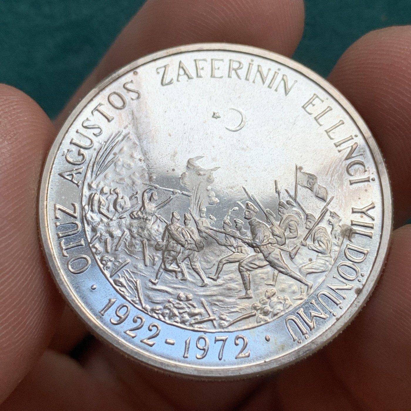 《竞宝斋》第180场-周日，周一2场 (全场包邮) 土耳其历史人物大钱包精制银币4枚，土耳其第一版纪念银币，主题鲜明，制作精美。分别为1960年土耳其国父凯末尔10里拉，1970年土耳其大国民议会25里拉，1971年土耳其苏丹阿尔帕斯朗50里拉，1972年土耳其民族解放战争50里拉。