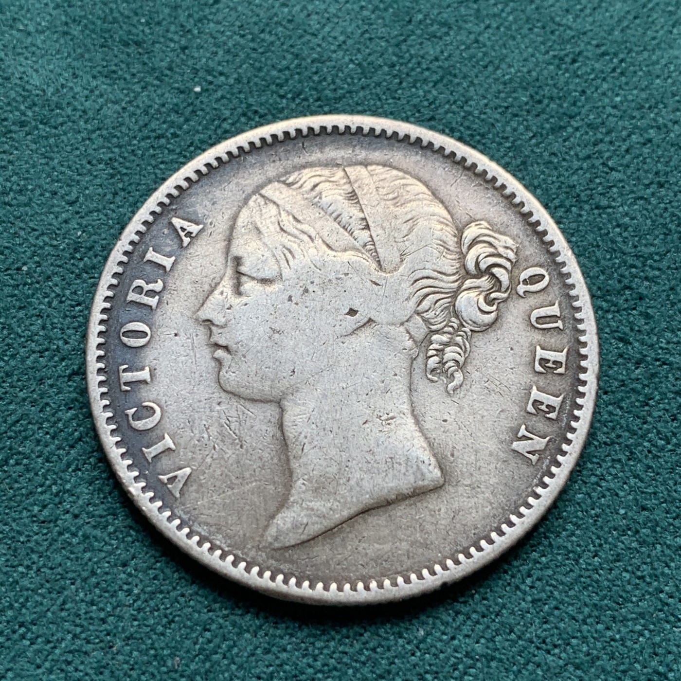 《竞宝斋》第180场-周日，周一2场 (全场包邮) 1840英属印度维多利亚1卢比银币