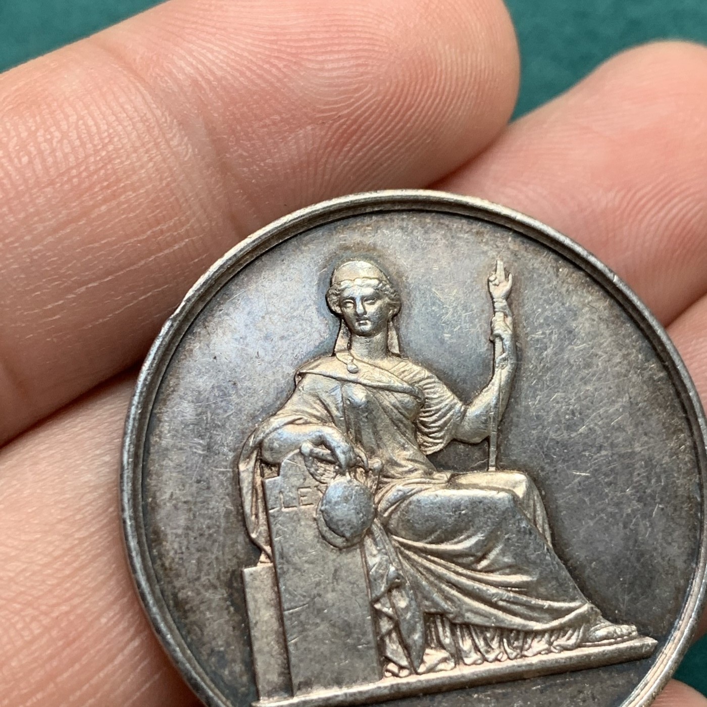 《竞宝斋》第180场-周日，周一2场 (全场包邮) 法国里昂法院银章，丰饶角边铭，直径34mm，重量12.54g