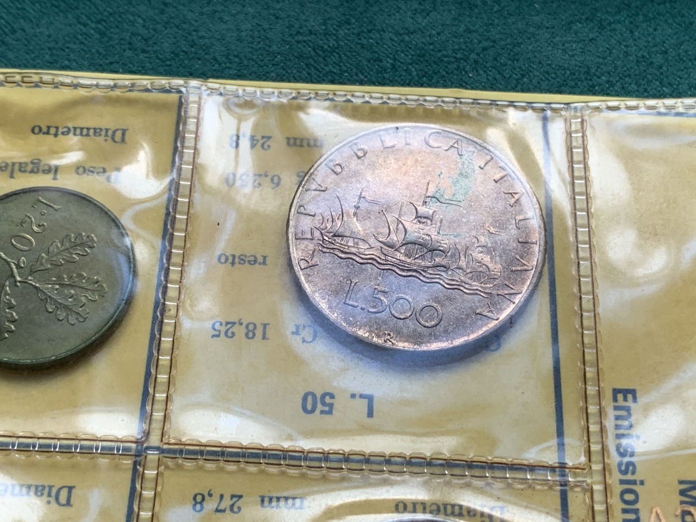 《竞宝斋》第180场-周日，周一2场 (全场包邮) 意大利，1970，普制套币 含两枚银币