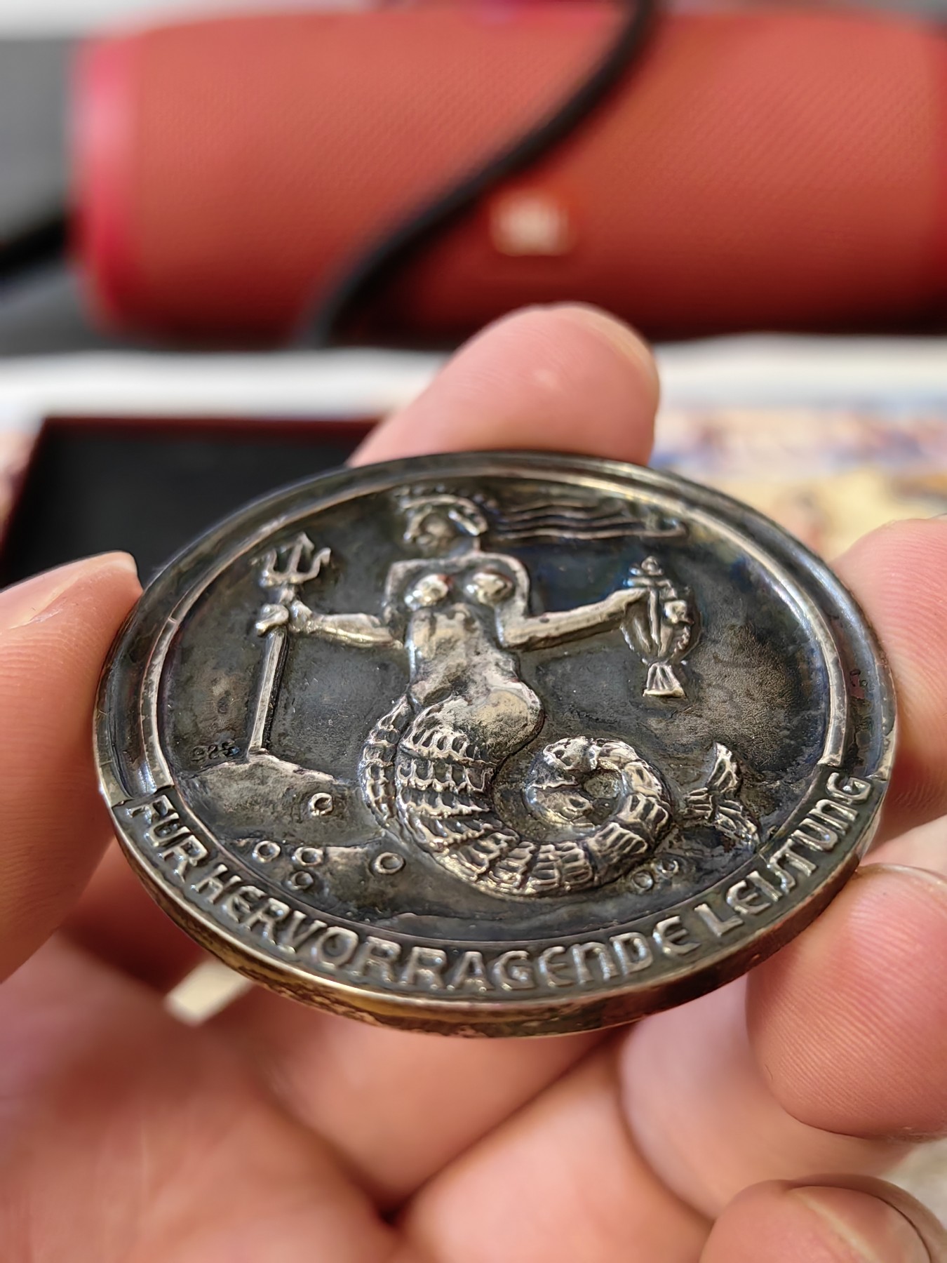 橡树集藏-006场 海纳百川 德国渔业协会银章 美人鱼和渔民 高浮雕好品相 克苏鲁风格 原盒完好