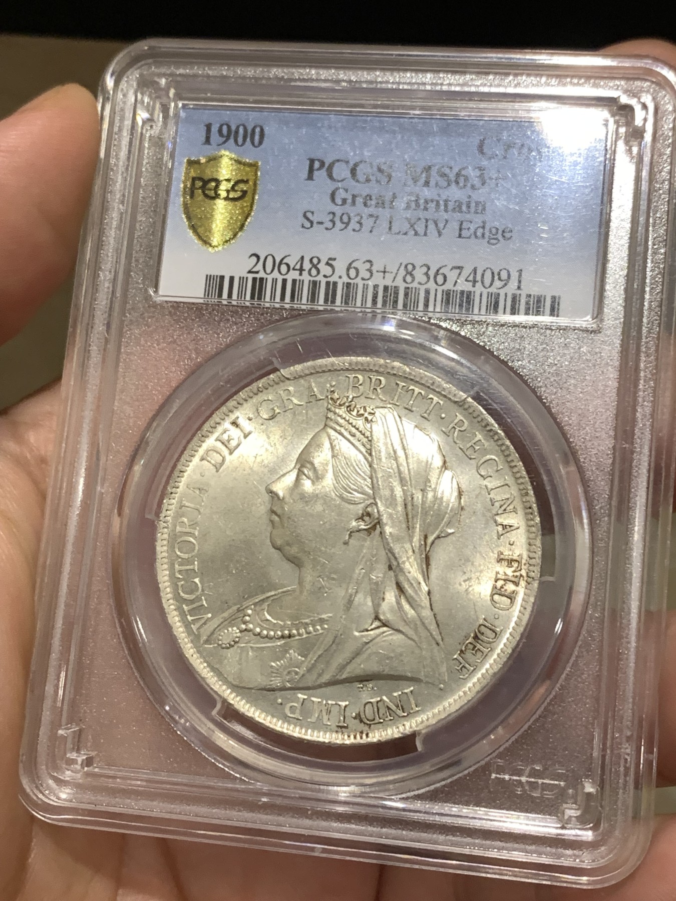 《竞宝斋》第180场-周日，周一2场 (全场包邮) PCGS-MS63＋ 英国维多利亚 1900 LXIV版披纱马剑 P盒63分给个＋号明显是在压分 高分难得 现在送P时间长 好东西不要错过
