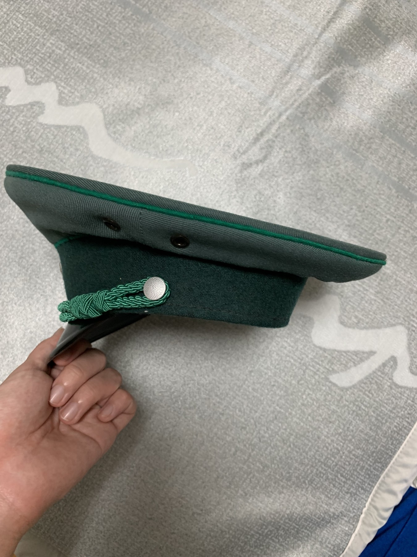 第一次麦稀奇拍卖 东德MDI大檐帽 55头围