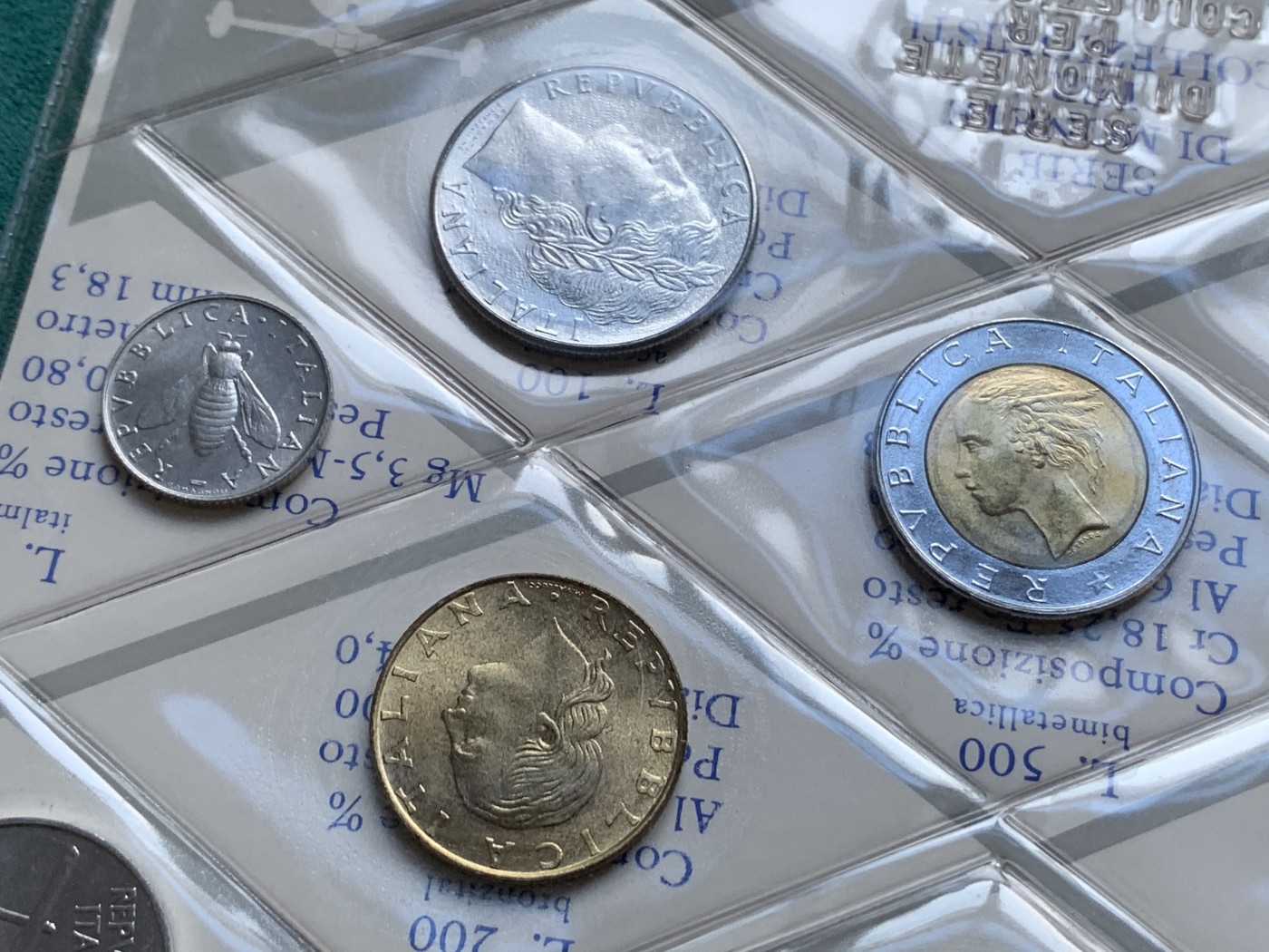 《竞宝斋》第180场-周日，周一2场 (全场包邮) 意大利，1984，普制套币 含帆船银币