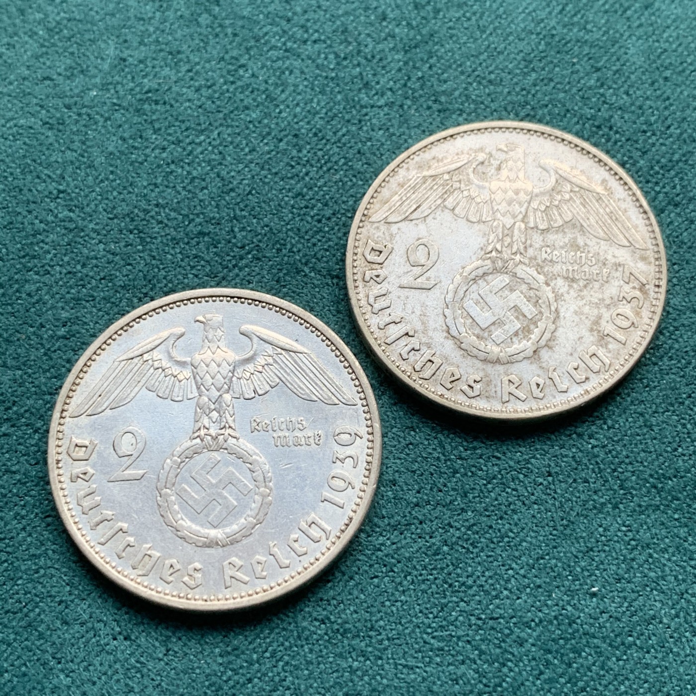 《竞宝斋》第180场-周日，周一2场 (全场包邮) 银币两枚一组 德国兴登堡1937年2马克+1939年2马克银币