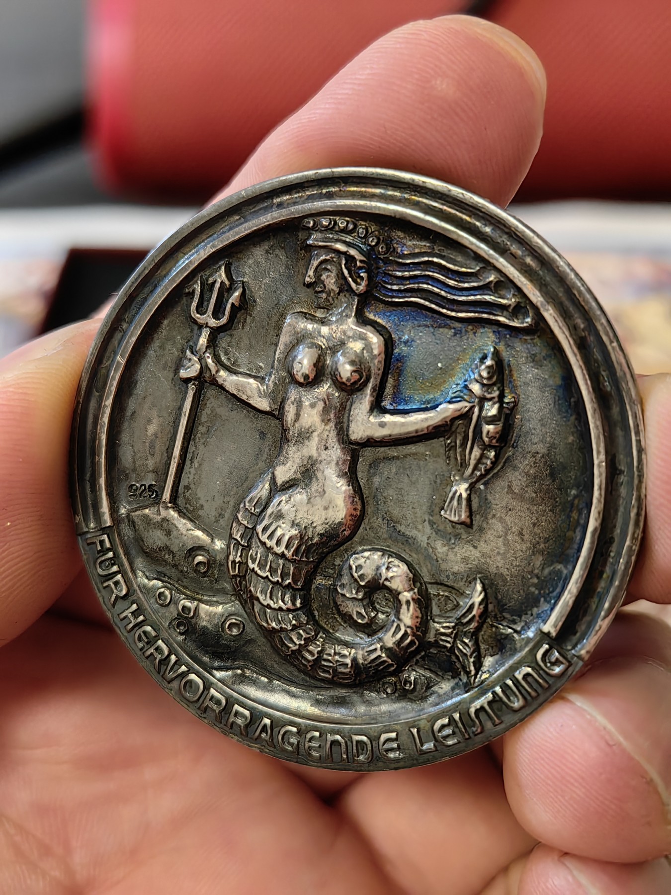 橡树集藏-006场 海纳百川 德国渔业协会银章 美人鱼和渔民 高浮雕好品相 克苏鲁风格 原盒完好