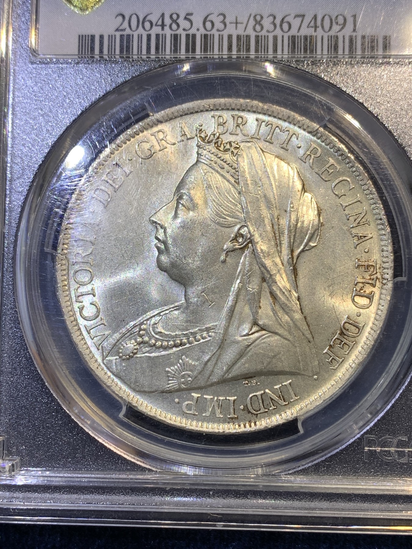 《竞宝斋》第180场-周日，周一2场 (全场包邮) PCGS-MS63＋ 英国维多利亚 1900 LXIV版披纱马剑 P盒63分给个＋号明显是在压分 高分难得 现在送P时间长 好东西不要错过