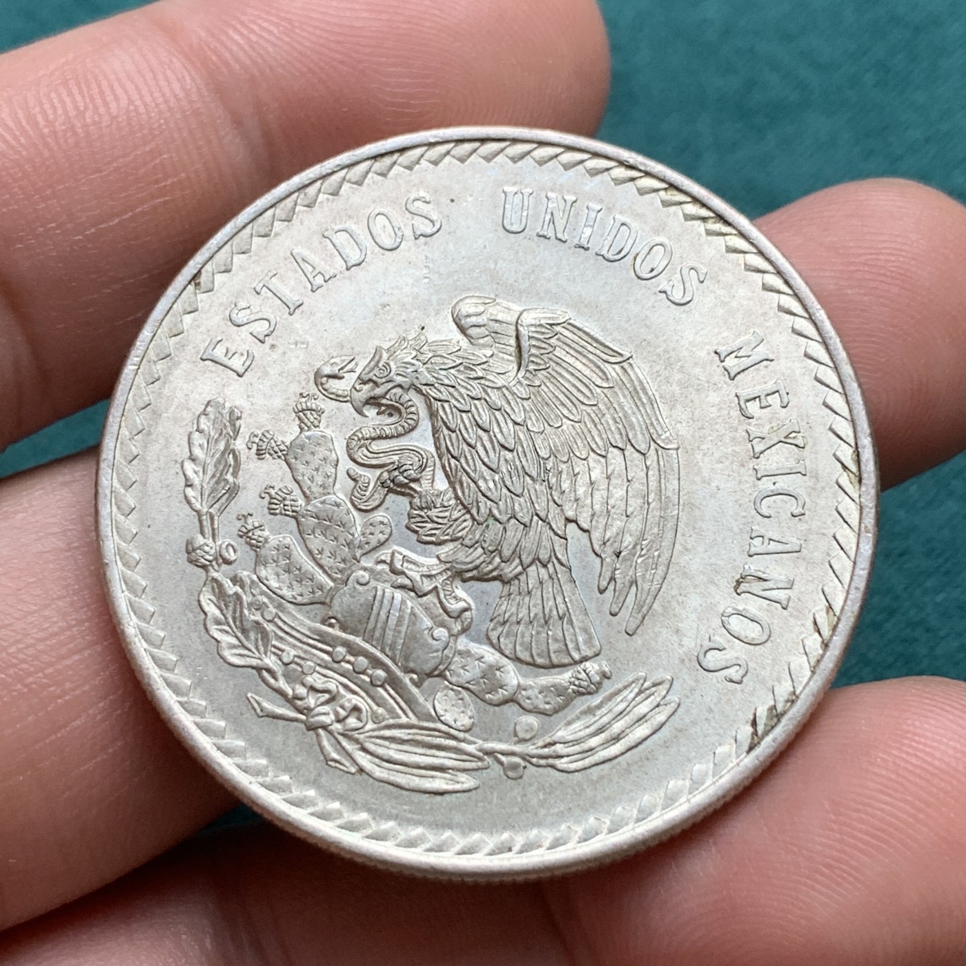 《竞宝斋》第180场-周日，周一2场 (全场包邮) 墨西哥印第安人 1948年5比索30克大银币