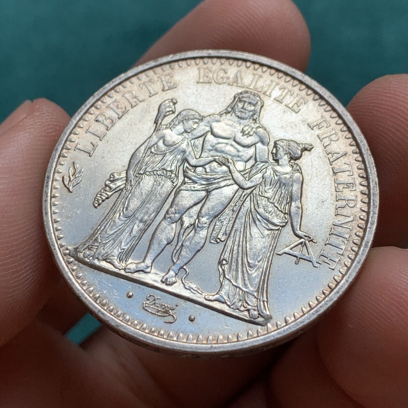 《竞宝斋》第180场-周日，周一2场 (全场包邮) 法国 1970年 大力神 10法郎银币 十字光 出厂状态