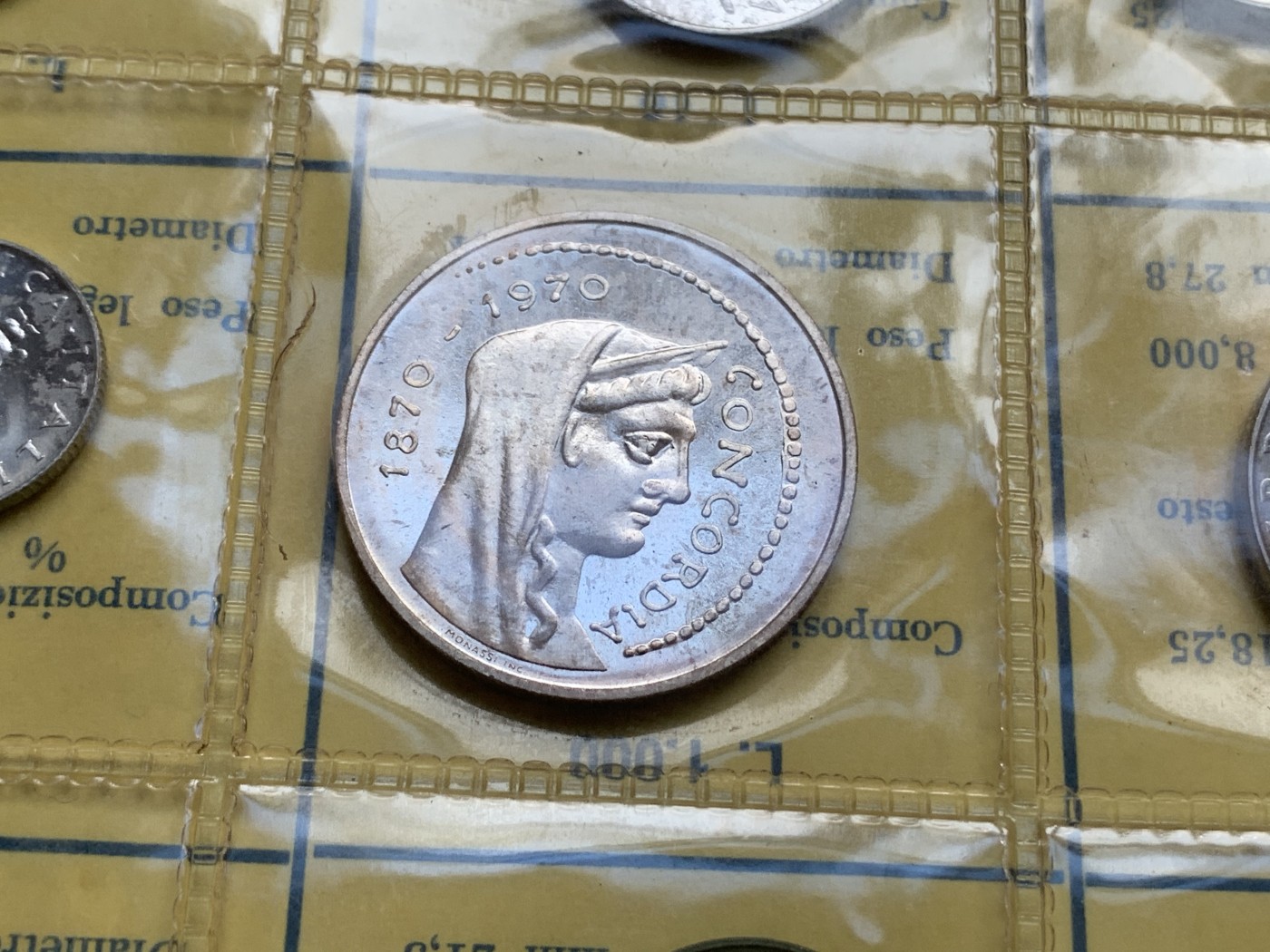 《竞宝斋》第180场-周日，周一2场 (全场包邮) 意大利，1970，普制套币 含两枚银币