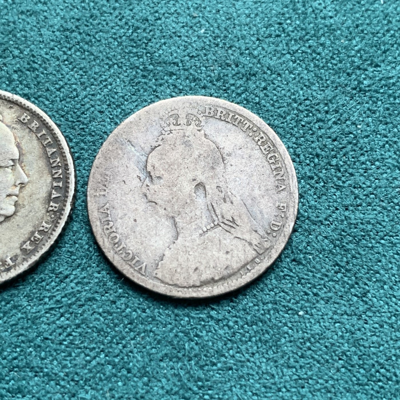 《竞宝斋》第180场-周日，周一2场 (全场包邮) 1835年英国威廉四世6便士送老维银币一枚