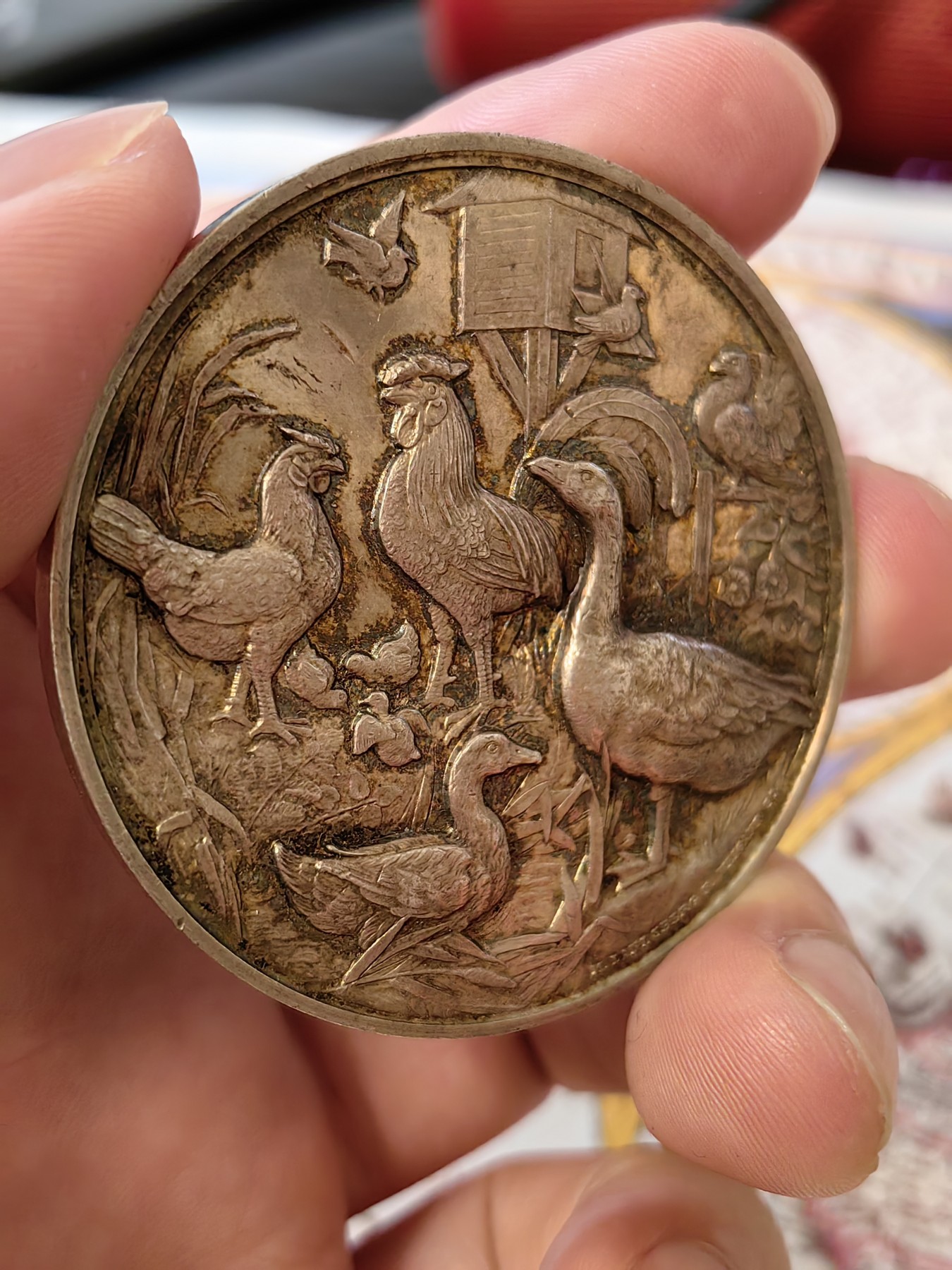 橡树集藏-006场 海纳百川 1887年普鲁士高级成就银章，家庭农场。51.2mm，60g。镜面工艺绚丽包浆。高浮雕。正面的动物雕刻非常漂亮。，