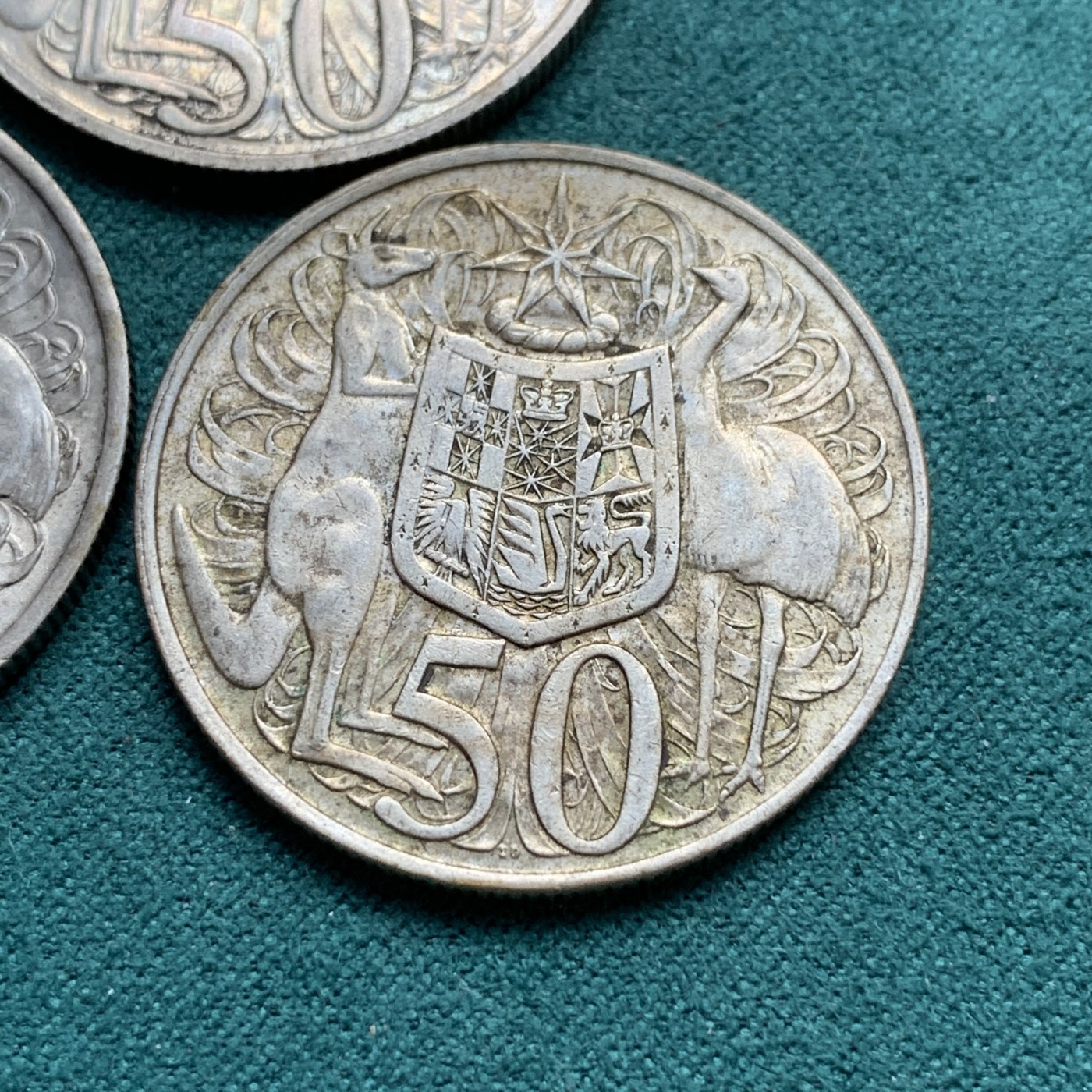 《竞宝斋》第180场-周日，周一2场 (全场包邮) 澳大利亚1966年伊丽莎白二世50分银币3枚一组