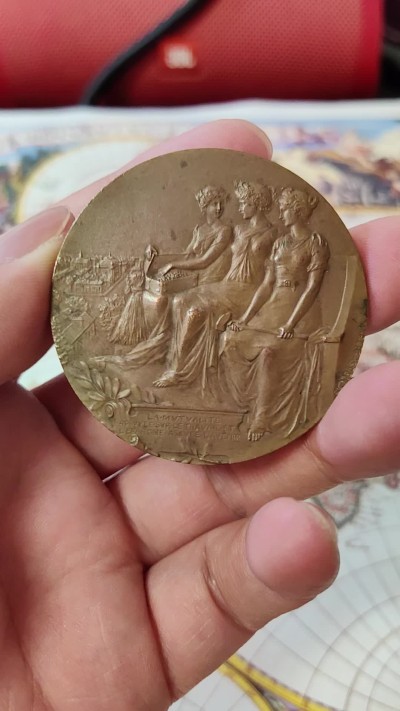 橡树集藏-006场 海纳百川 法国互助三女神艺术铜章    直径：50mm  重量：59.92gr  边铭：丰饶角加铜标
