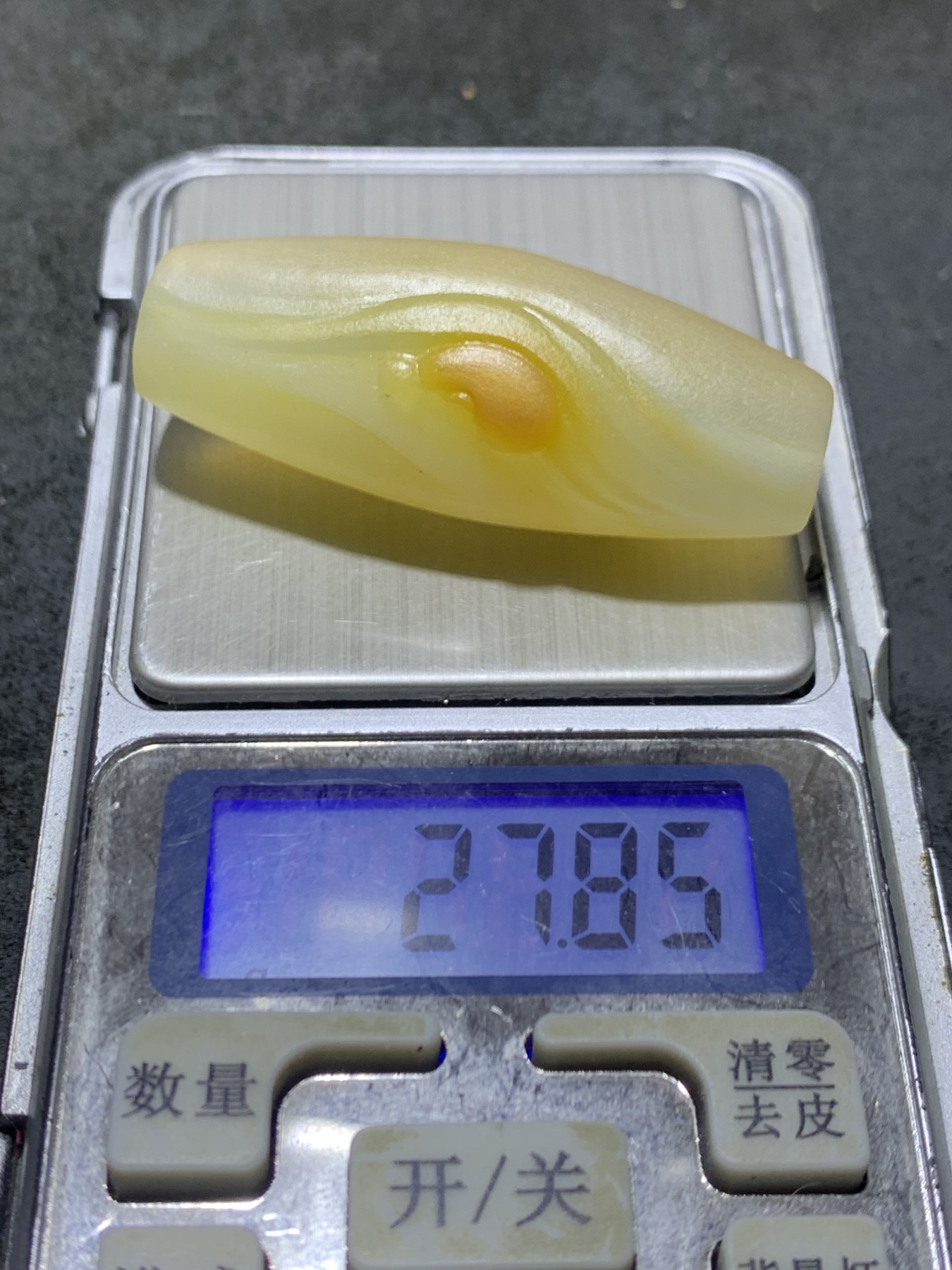 精美高玉化亚光海洋玉髓手工俏色巧雕立地成佛意境大桶珠一个！