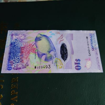【世界钱币】精选微拍第64期暨2023年第十一期 裸钞专场（有最新展会卖剩品种） 2009年百慕大10元 洋葱冠 全新绝品