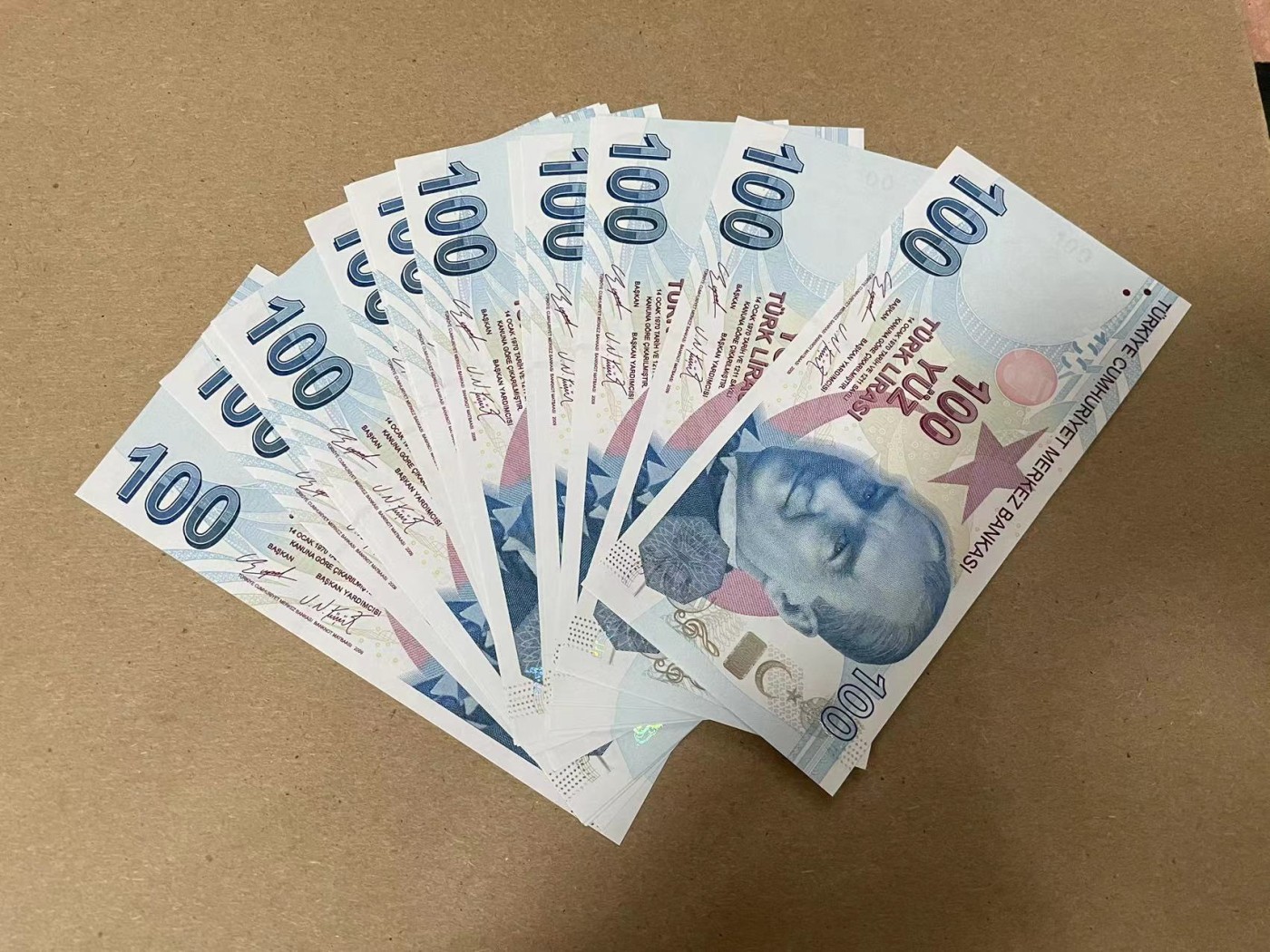 【Blue Auction】✨世界纸币精拍第344期——周日畅拍场【精】 【一组20张】土耳其 2009年200里拉 全新UNC