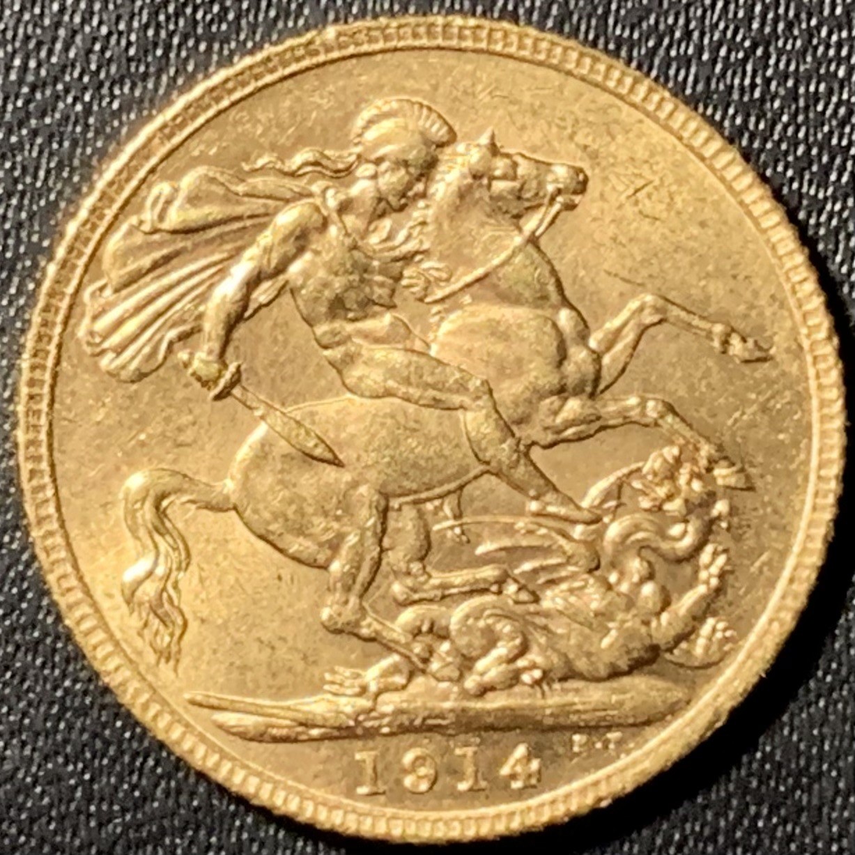 紫瑗钱币——第286期拍卖 英国 1914年 乔治五世 马剑 1索维林(磅) 8克 0.917金 UNC