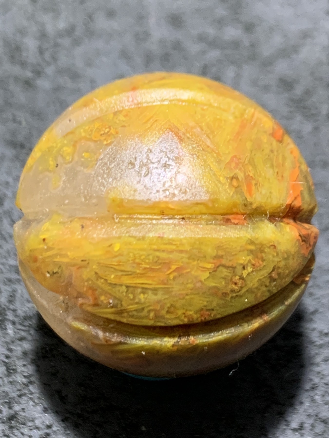 精美冰飘草花纹战国红玛瑙手工雕刻瓜珠一颗！