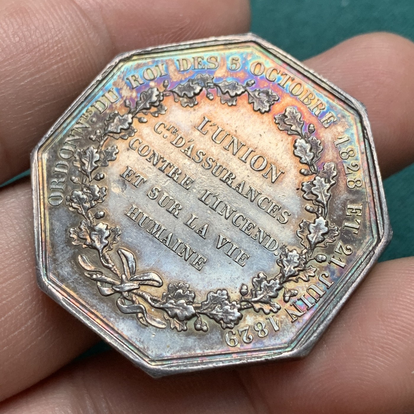 《竞宝斋》八角代币+章牌专场！第182场-周日，周一，周二 3场 (全场包邮) 法国人寿保险工会八角银章，蜜蜂Argent边铭，21.22克36.8mm，五彩包浆