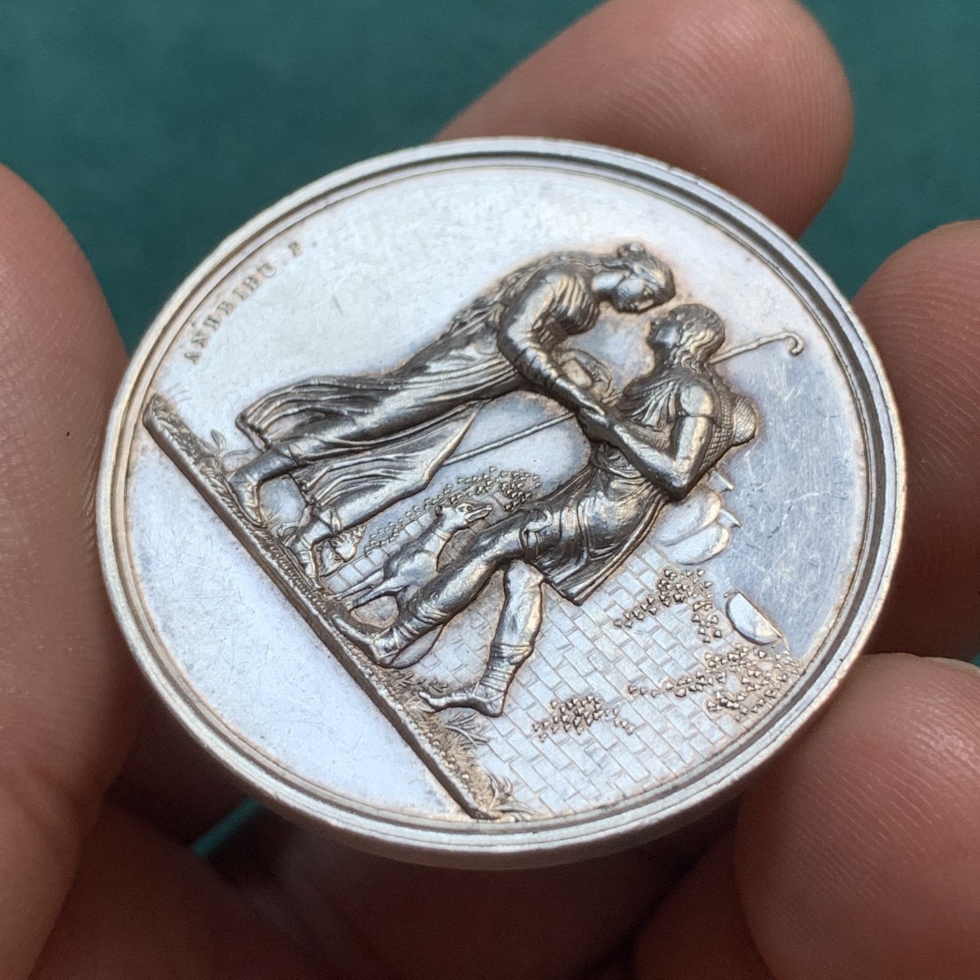 《竞宝斋》八角代币+章牌专场！第182场-周日，周一，周二 3场 (全场包邮) 法国结婚纪念银章，21.89g，36.8mm，蜜蜂边铭，正面采用的是1806年拿破仑一世将斯蒂芬妮公主嫁于巴登王子查尔斯·路易·弗雷德里克的婚姻纪念银章设计