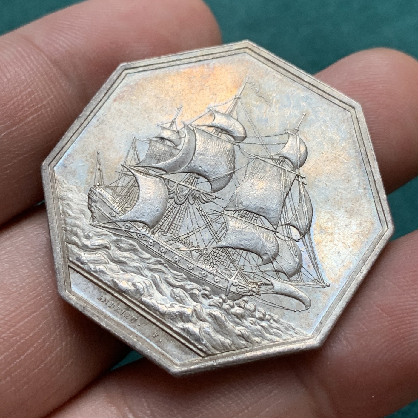 《竞宝斋》八角代币+章牌专场！第182场-周日，周一，周二 3场 (全场包邮) 法国1803年巴黎商会八角银质jeton，17.69g，36.2mm，1832年之前无边铭，漂亮的一帆风顺设计