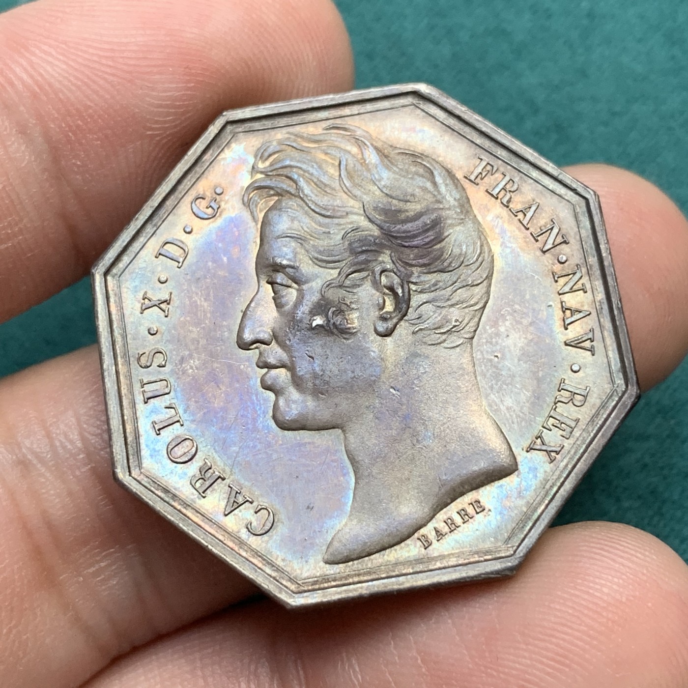 《竞宝斋》八角代币+章牌专场！第182场-周日，周一，周二 3场 (全场包邮) 法国鲁昂市政府八角银质代币，17.85g，32.5mm，1832年之前早期无边铭，黄油彩