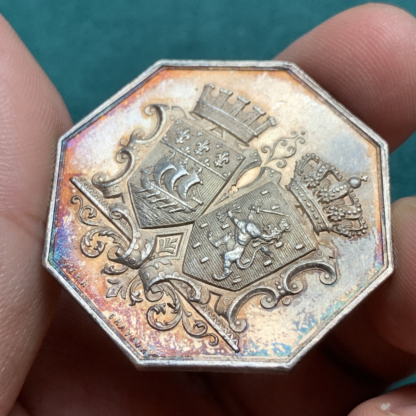 《竞宝斋》八角代币+章牌专场！第182场-周日，周一，周二 3场 (全场包邮) 法国八角银质代币，巴黎-荷兰银行，21.94g，36.2mm，丰饶角边铭，金黄包浆