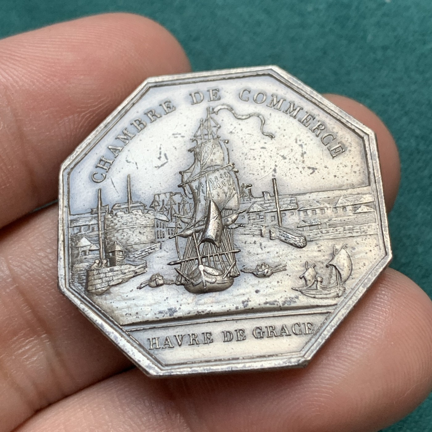 《竞宝斋》八角代币+章牌专场！第182场-周日，周一，周二 3场 (全场包邮) 法国勒阿弗尔商会八角银质jeton，19.50g，32.4mm，丰饶角+1银标