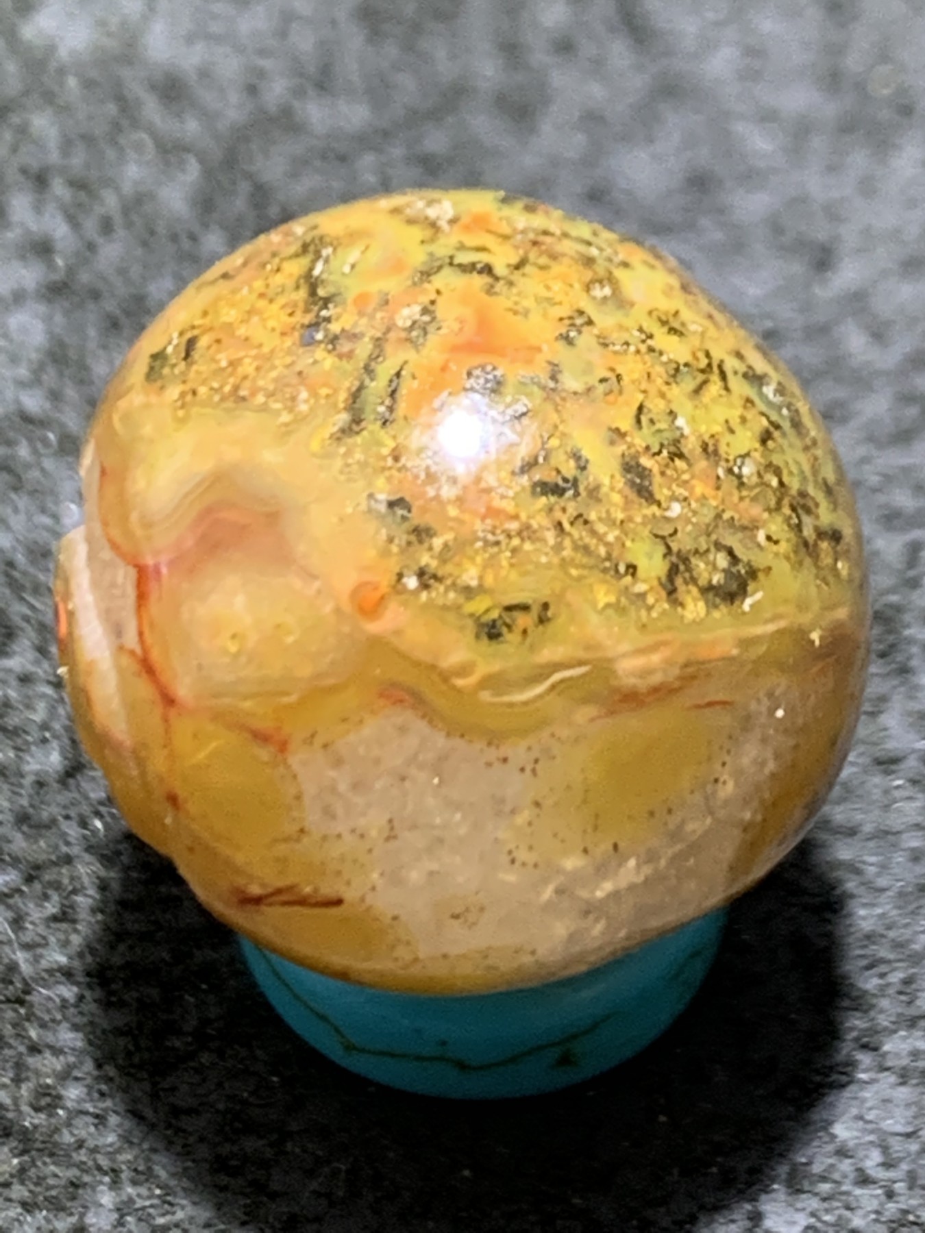 精美亚光原皮随形战国红玛瑙俏色巧雕刻小鸡出壳珠子一颗