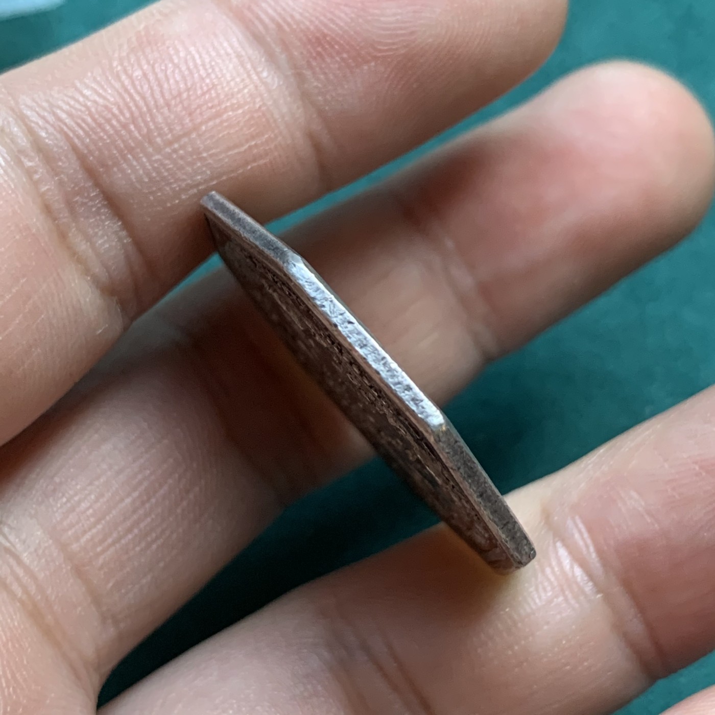 《竞宝斋》八角代币+章牌专场！第182场-周日，周一，周二 3场 (全场包邮) 法国十八世纪早期八角银质代币，13.61g，31.7mm，布列塔尼地区雷恩市政厅，带有市长伊夫·德拉莫特-法布莱特的纹章