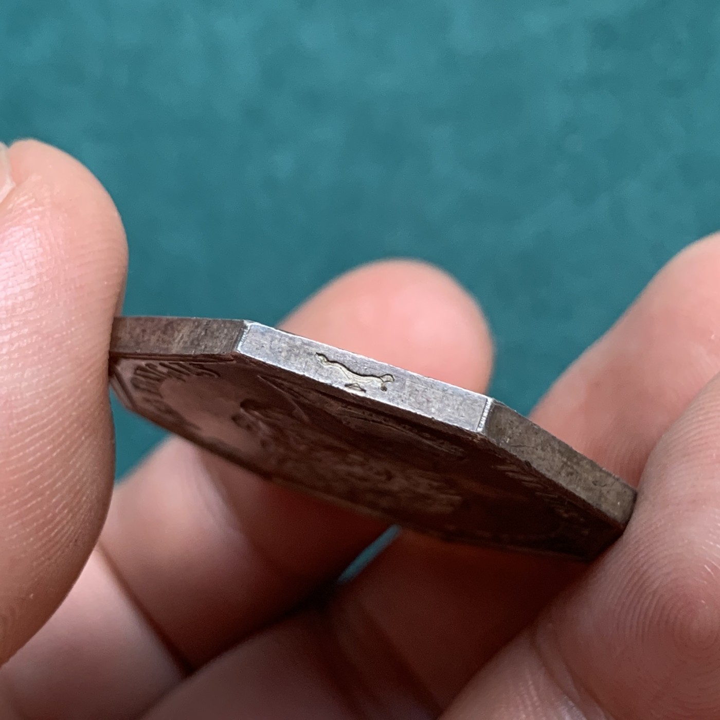 《竞宝斋》八角代币+章牌专场！第182场-周日，周一，周二 3场 (全场包邮) 法国 菲利普头像 巴黎公证人 银质八角代币，18.87克 32.5毫米神灯边铭（1832-1841）金黄包浆