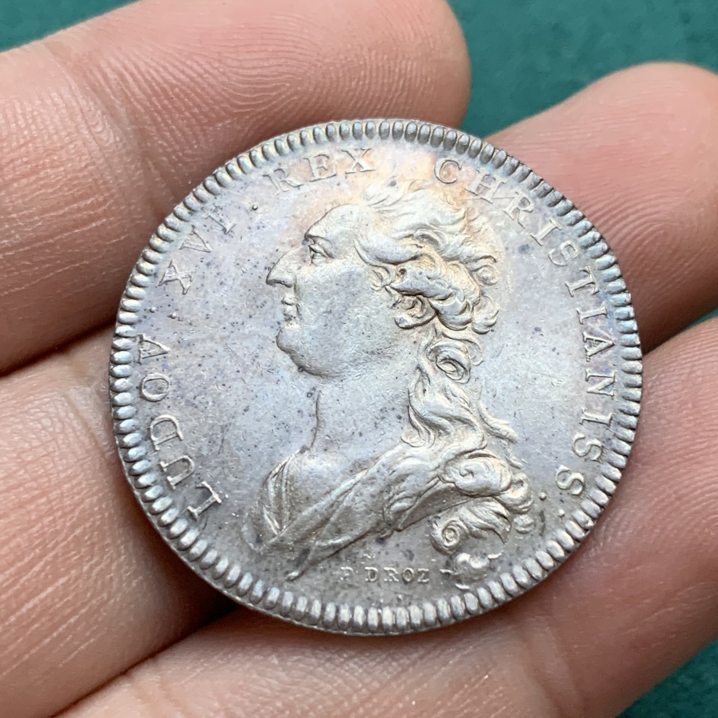 《竞宝斋》八角代币+章牌专场！第182场-周日，周一，周二 3场 (全场包邮) 法国1764年路易十六支付年金jeton银质代币，8.28g，30mm，保存完好，实属难得