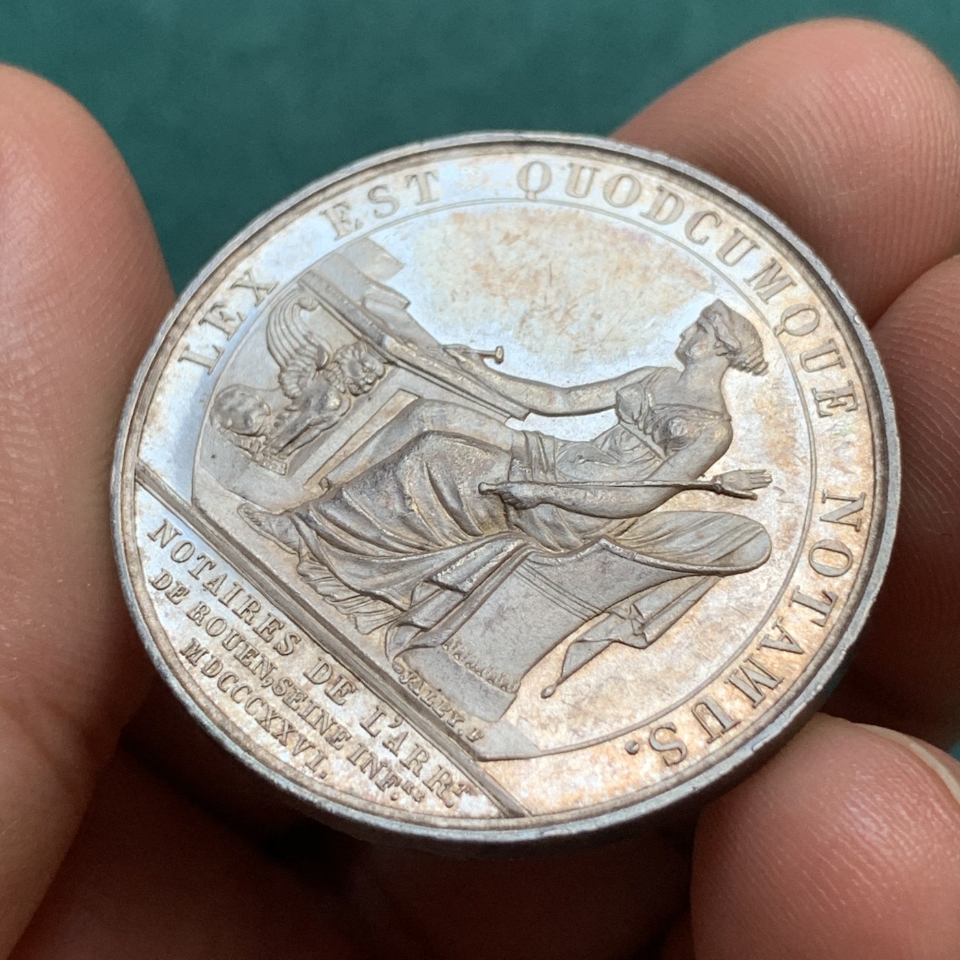 《竞宝斋》八角代币+章牌专场！第182场-周日，周一，周二 3场 (全场包邮) 法国查理十世鲁昂公证人银质jeton，18.22g，34.8mm，早期无边铭，阴阳包浆