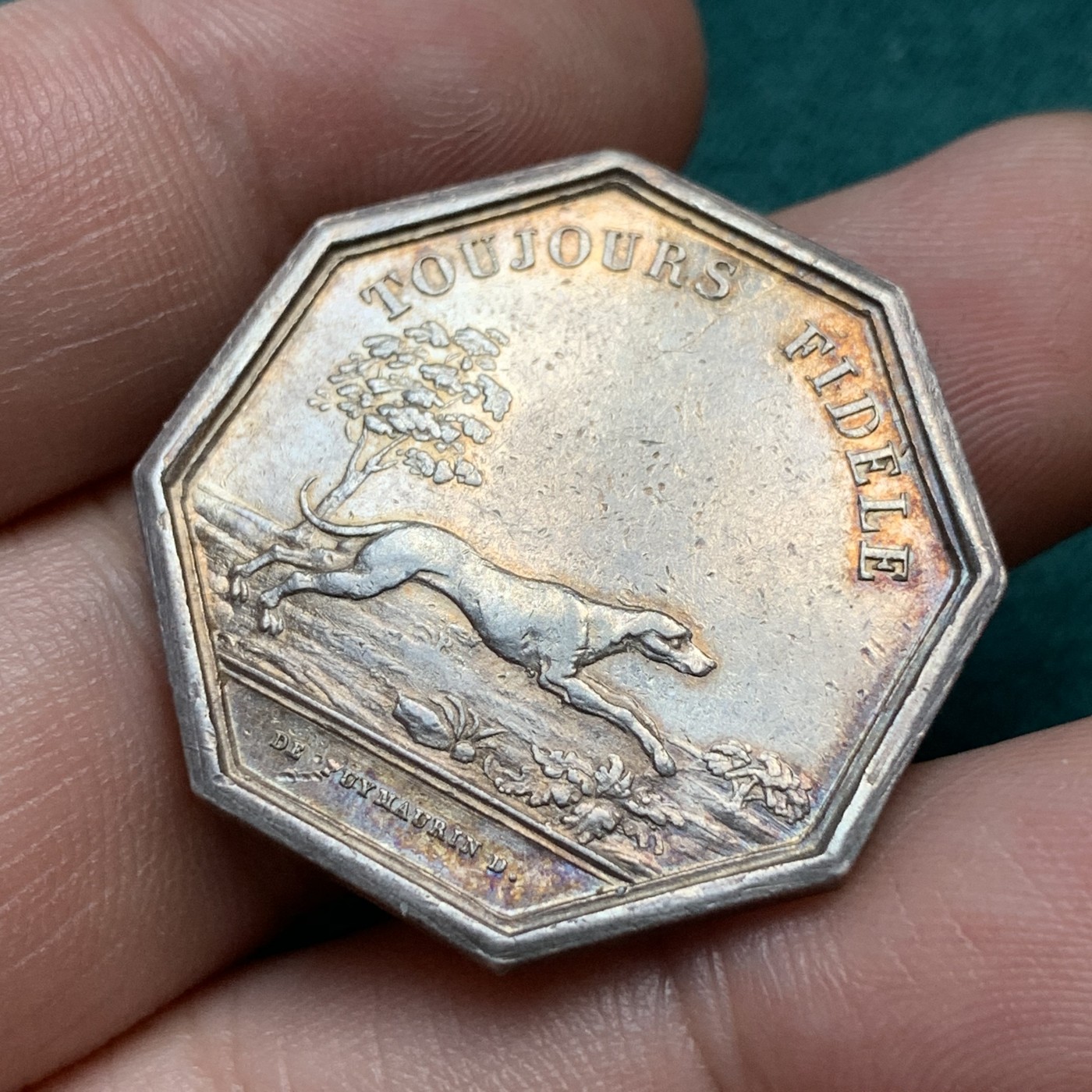 《竞宝斋》八角代币+章牌专场！第182场-周日，周一，周二 3场 (全场包邮) 少见法国早期查理十世八角银质代币，铭文“始终忠诚可信”，12.31g，30.5mm，早期无边铭，五彩包浆