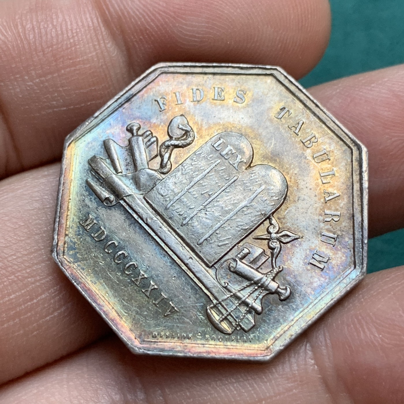 《竞宝斋》八角代币+章牌专场！第182场-周日，周一，周二 3场 (全场包邮) 法国克莱蒙地区公证处JETON银质八角代币，13.78g，30.6mm，蜜蜂边铭