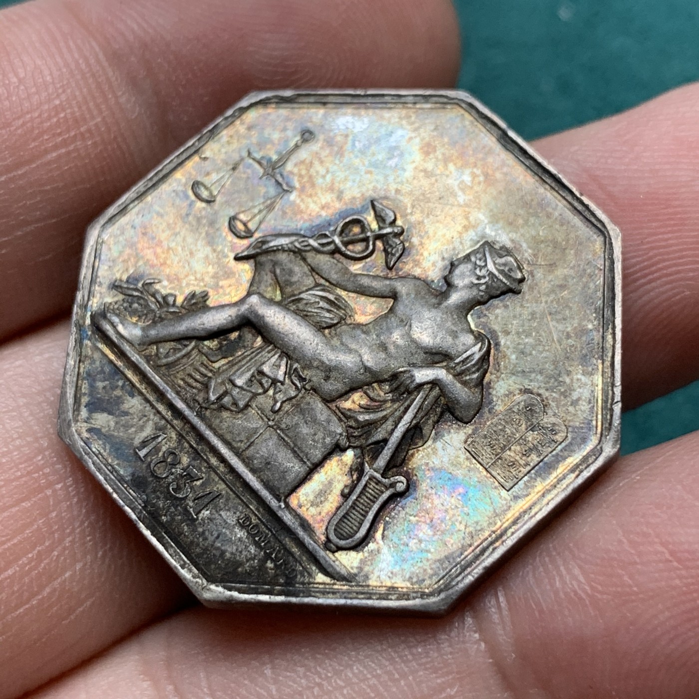 《竞宝斋》八角代币+章牌专场！第182场-周日，周一，周二 3场 (全场包邮) 法国 政府专家专员JETON银质八角代币，16.00g，31mm，蜜蜂边铭，黄油彩