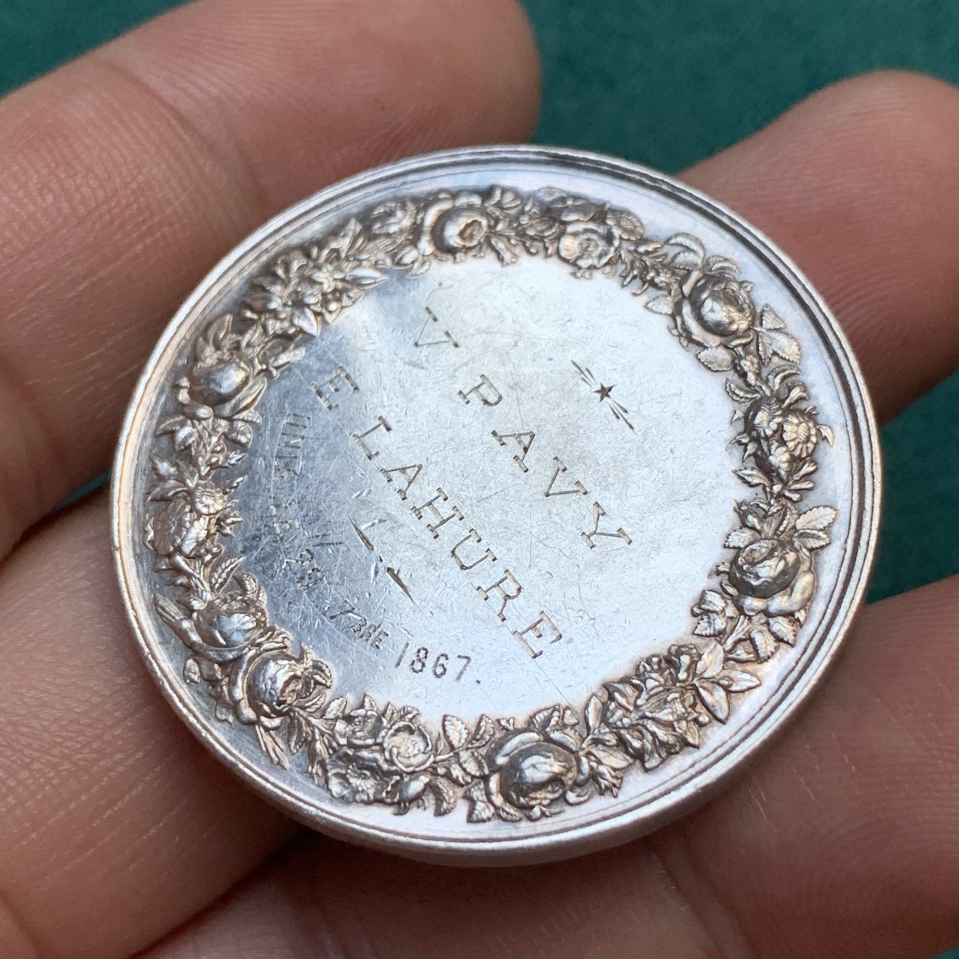 《竞宝斋》八角代币+章牌专场！第182场-周日，周一，周二 3场 (全场包邮) 法国结婚纪念银章，21.89g，36.8mm，蜜蜂边铭，正面采用的是1806年拿破仑一世将斯蒂芬妮公主嫁于巴登王子查尔斯·路易·弗雷德里克的婚姻纪念银章设计