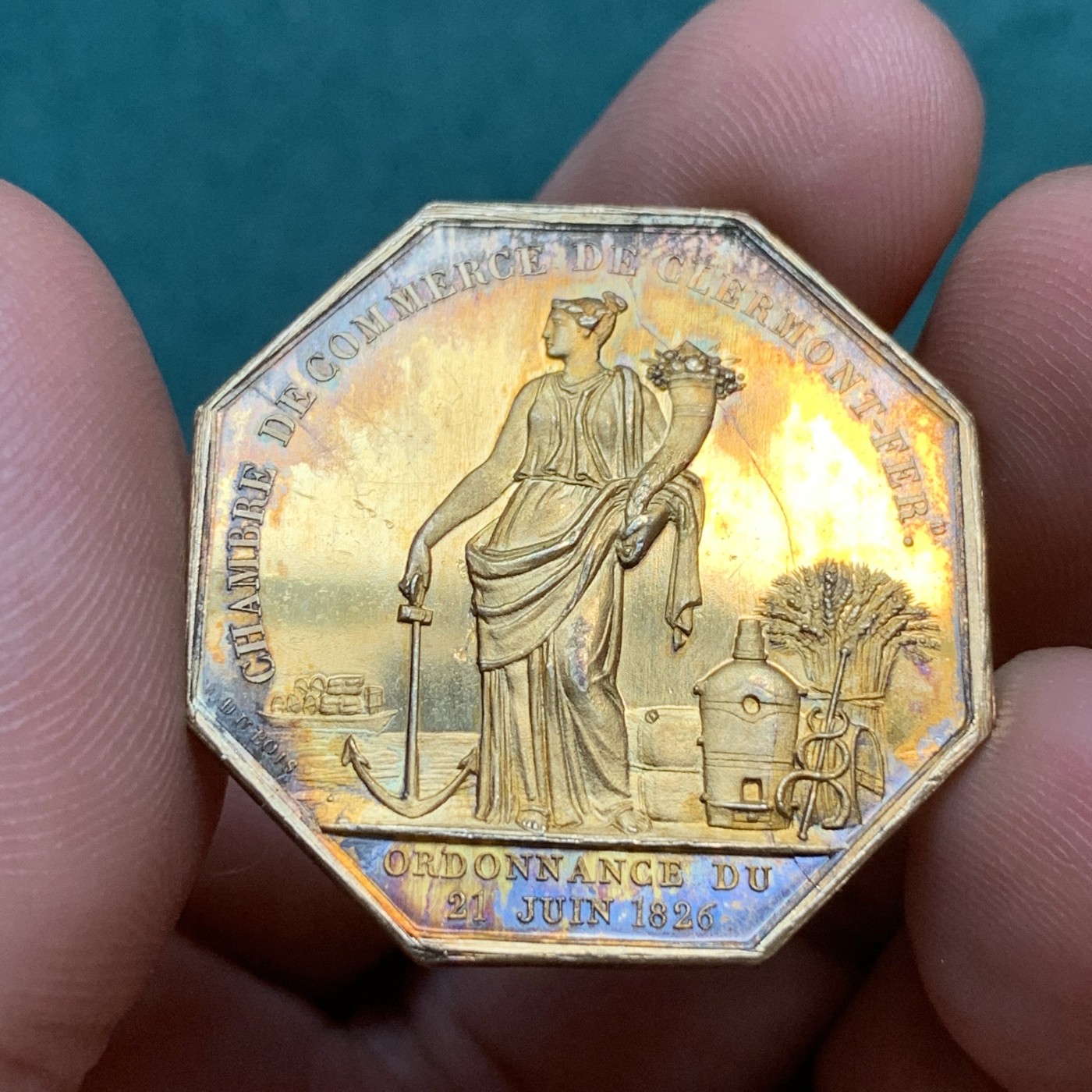 《竞宝斋》八角代币+章牌专场！第182场-周日，周一，周二 3场 (全场包邮) 法国 少见克莱蒙商会镀金八角银质代币，30.6mm，12.00g，蜜蜂边铭（1860-1879）