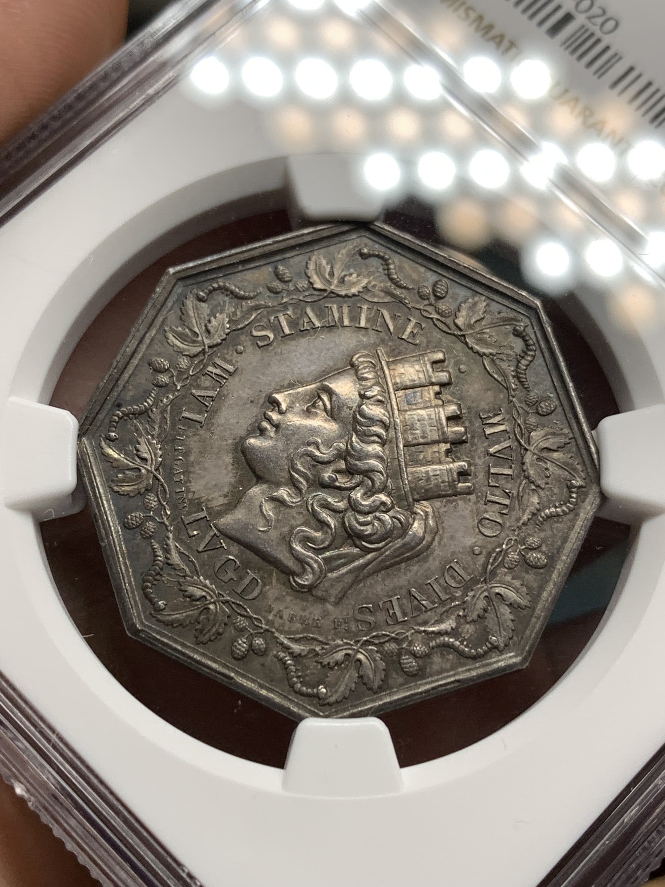 《竞宝斋》八角代币+章牌专场！第182场-周日，周一，周二 3场 (全场包邮) NGC-MS62 法国里昂丝绸经纪人JETON银质八角代币，此款好品较少，细节丰富