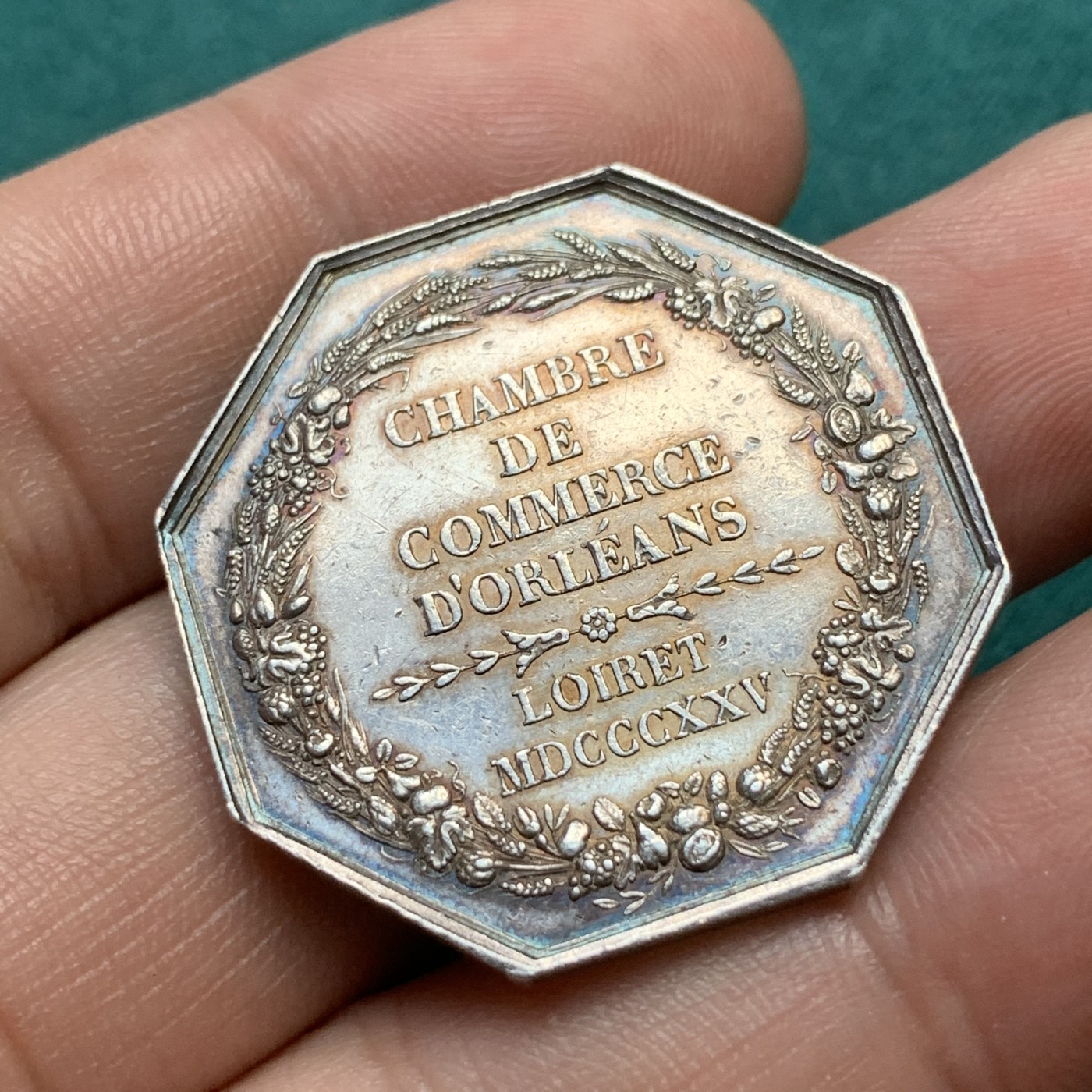 《竞宝斋》八角代币+章牌专场！第182场-周日，周一，周二 3场 (全场包邮) 法国1832年之前查理十世奥尔良商会八角银质jeton，对边32.2mm，重12.9克，早期无边铭